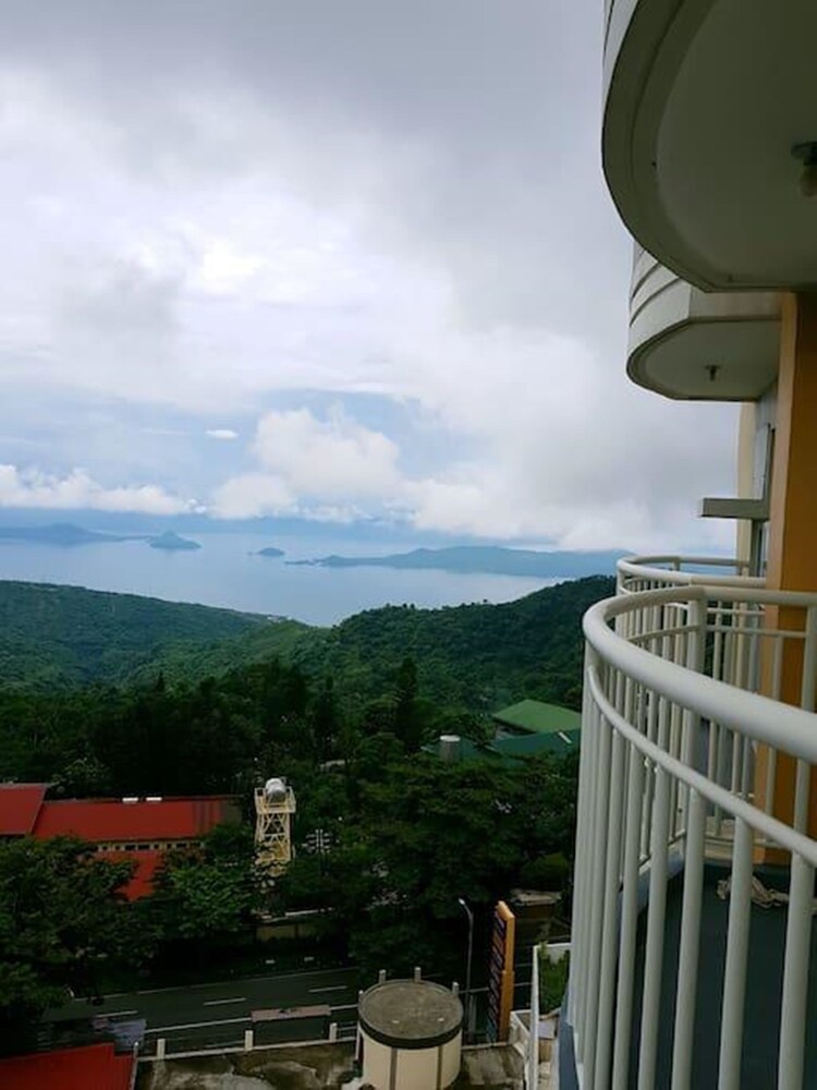 Mark's Condo at Tagaytay Prime