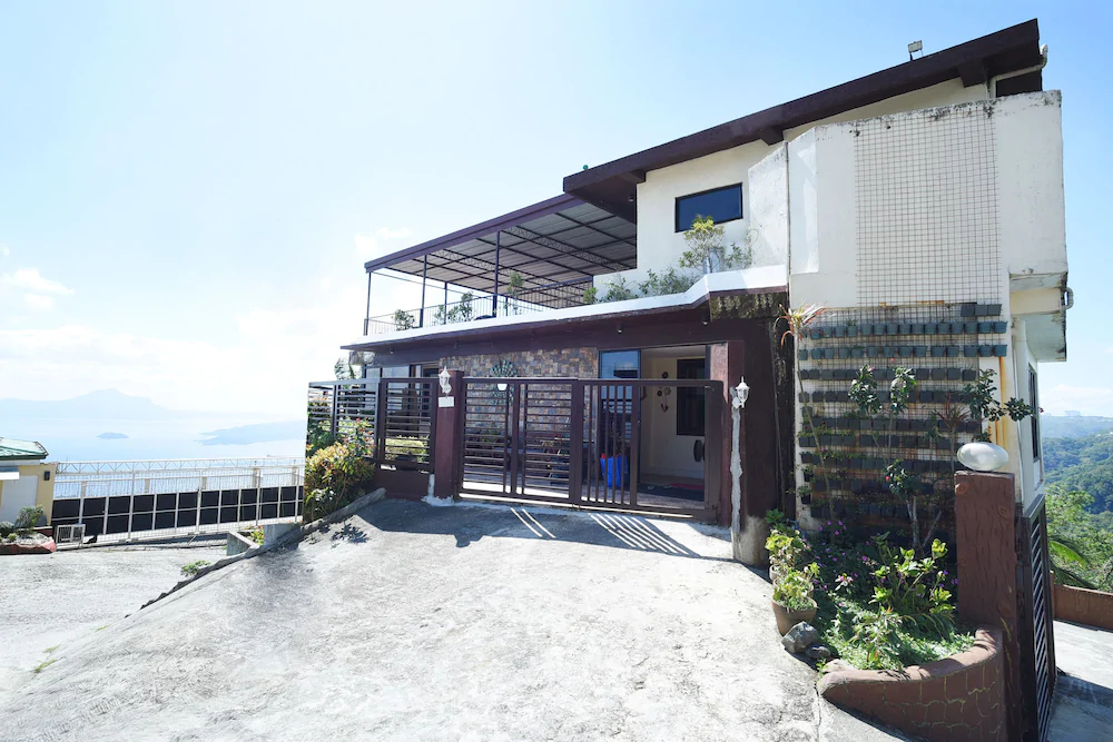 OYO 126 Migos Place