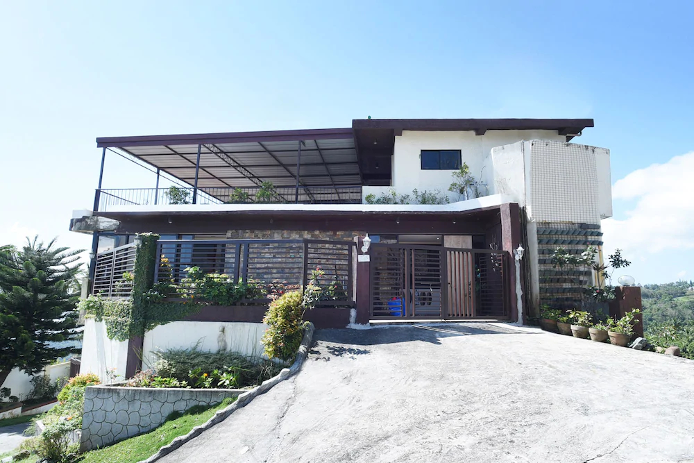 OYO 126 Migos Place