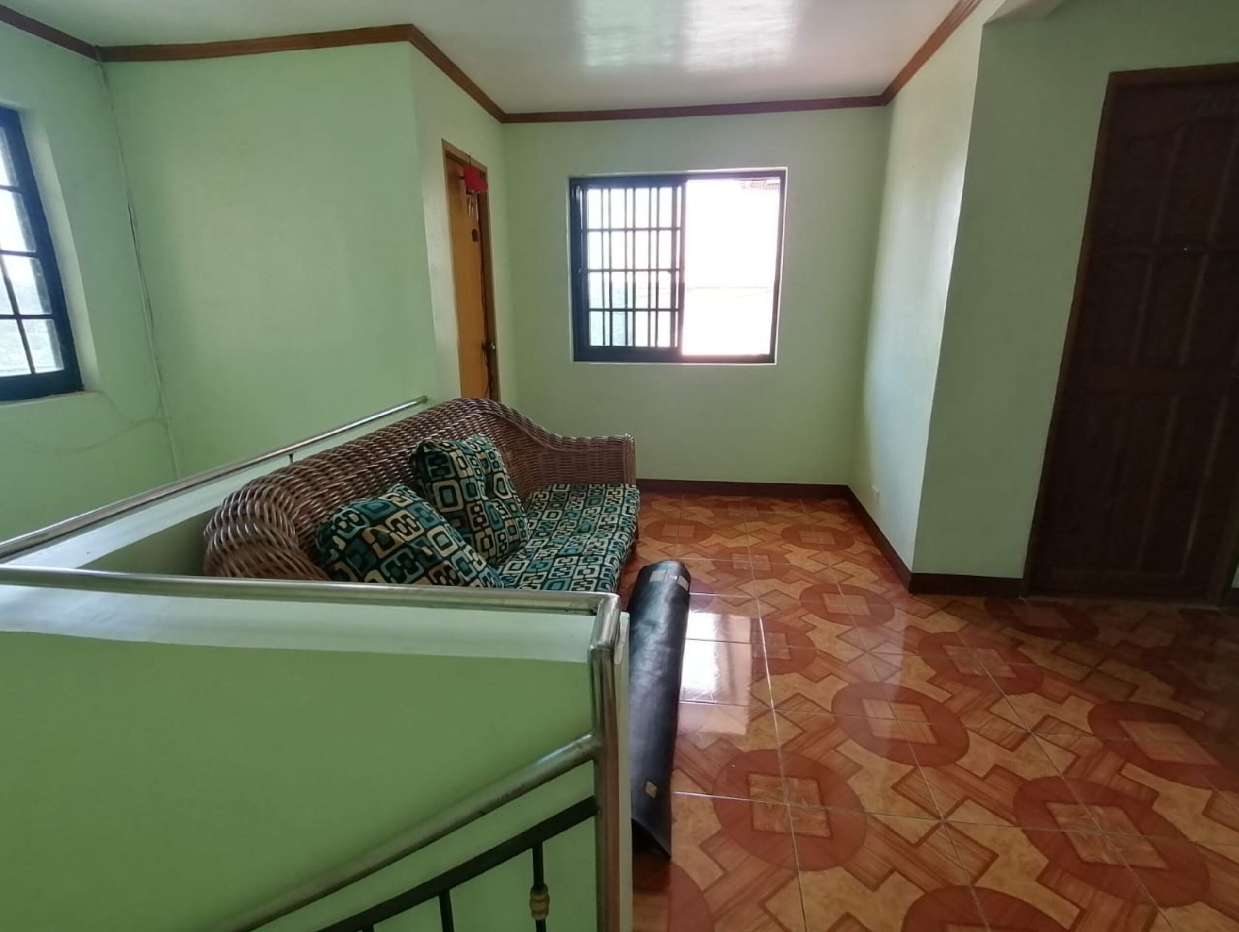 OYO 879 Lauriens Budget Hotel 2