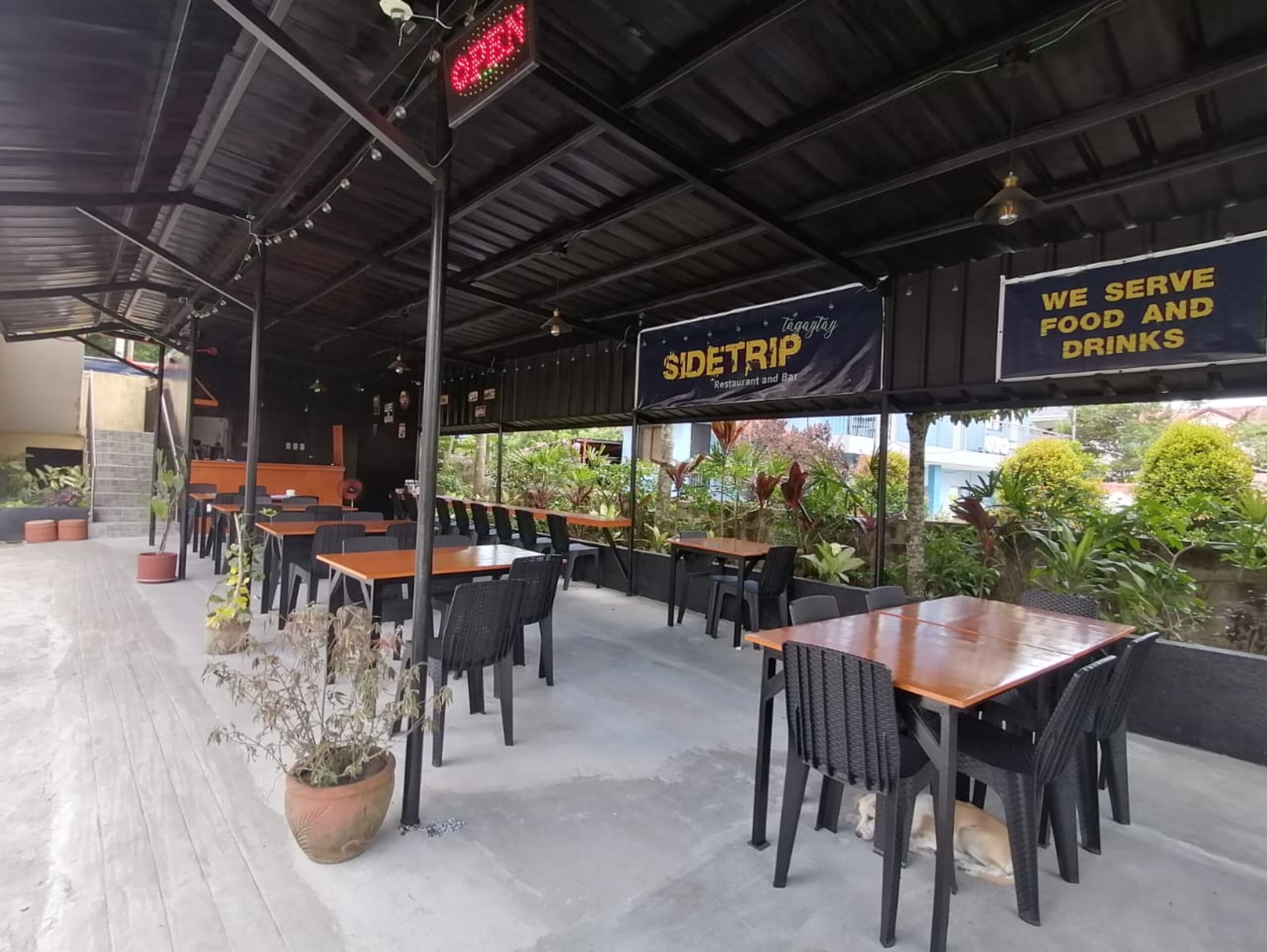 OYO 879 Lauriens Budget Hotel 2