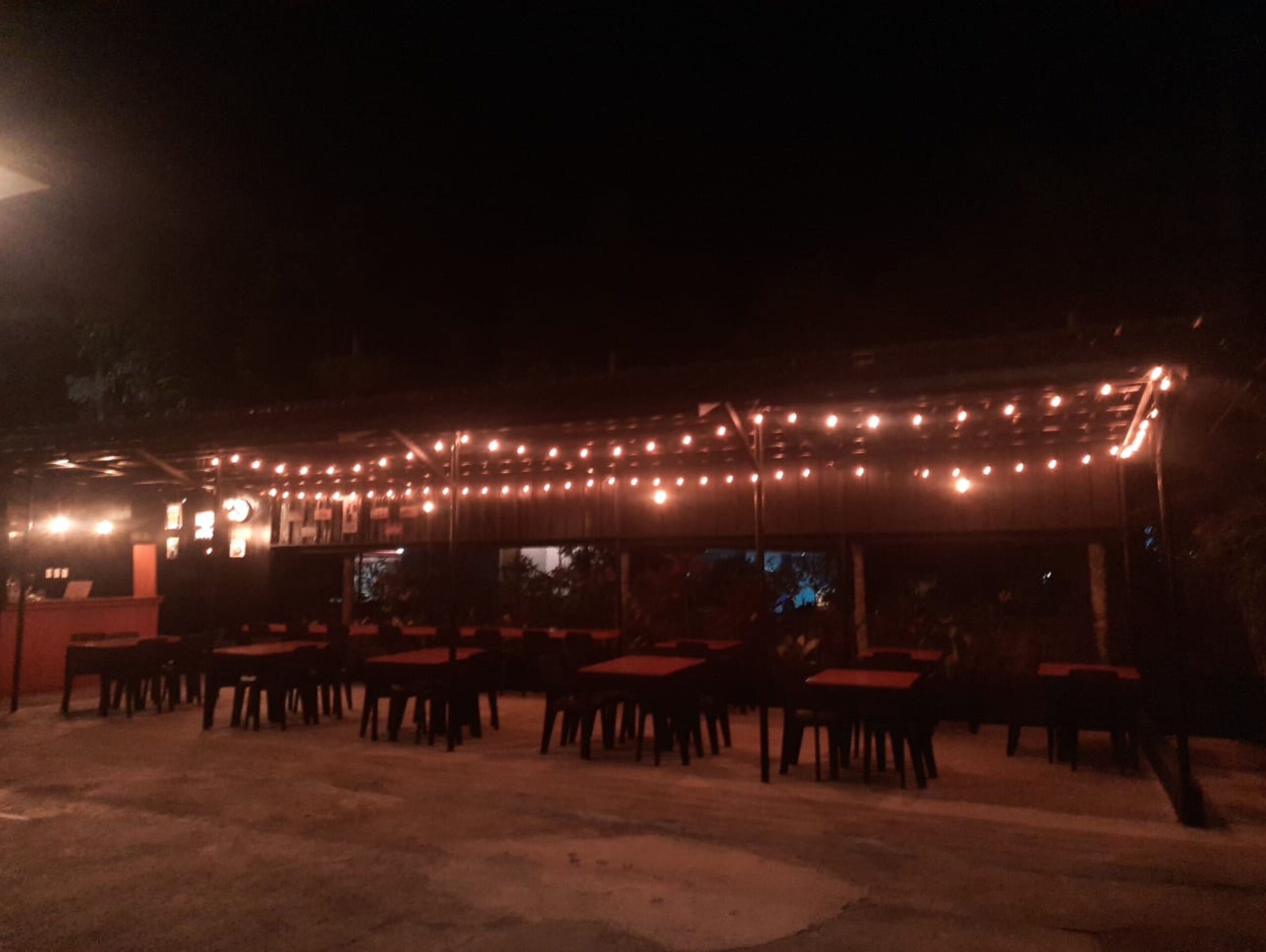 OYO 879 Lauriens Budget Hotel 2