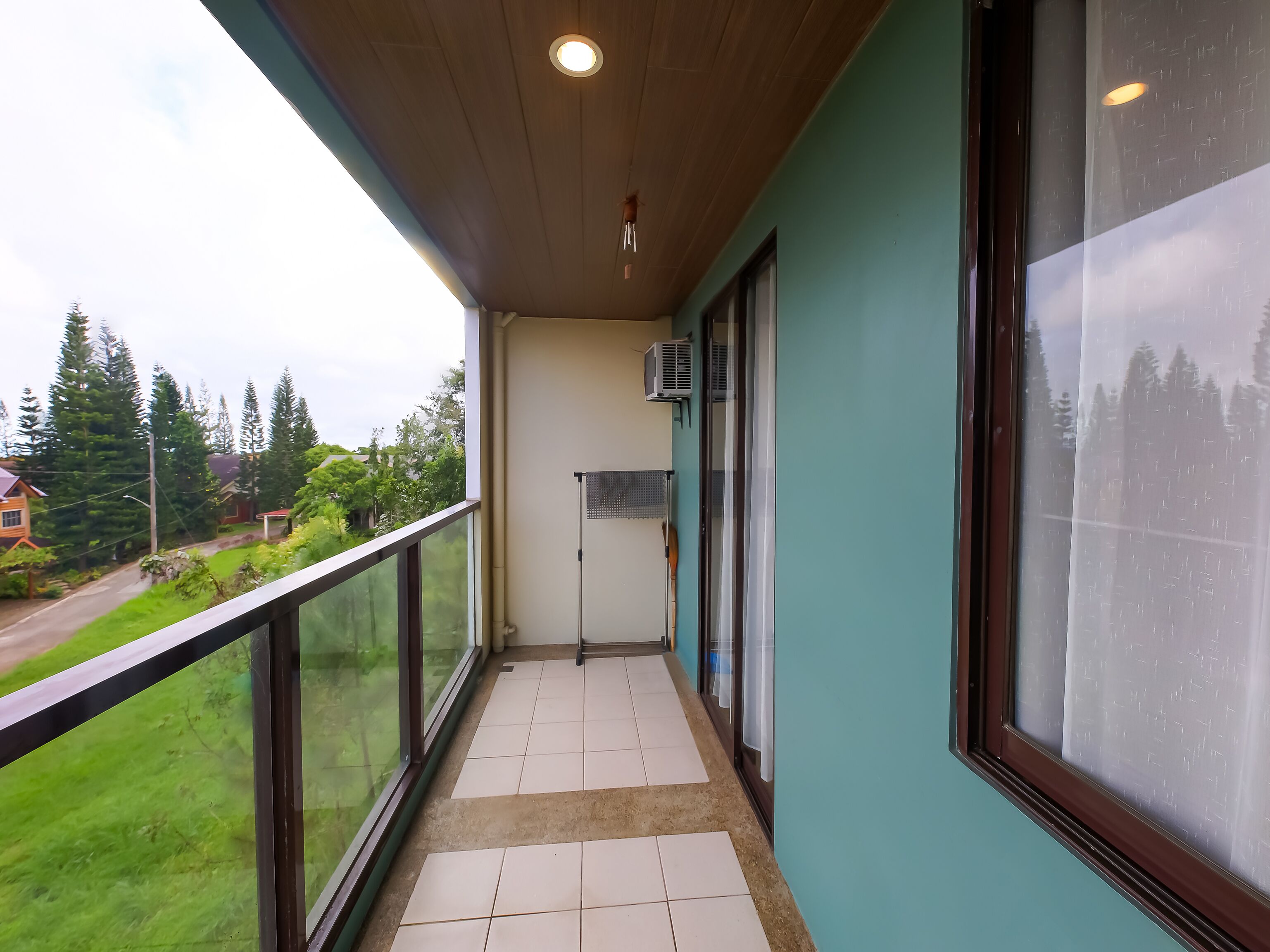 Pine Suites by OYO Rooms