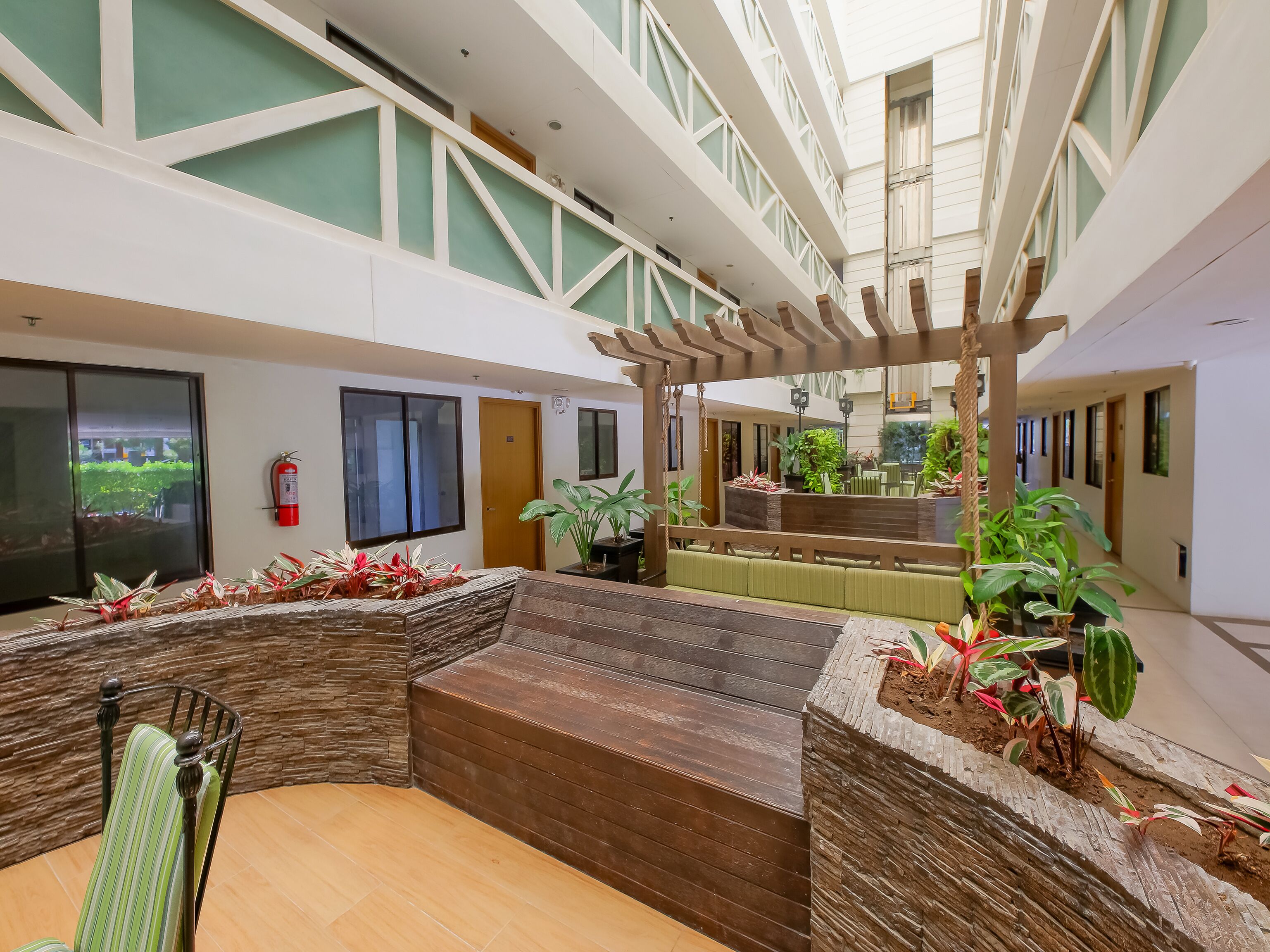 Pine Suites by OYO Rooms