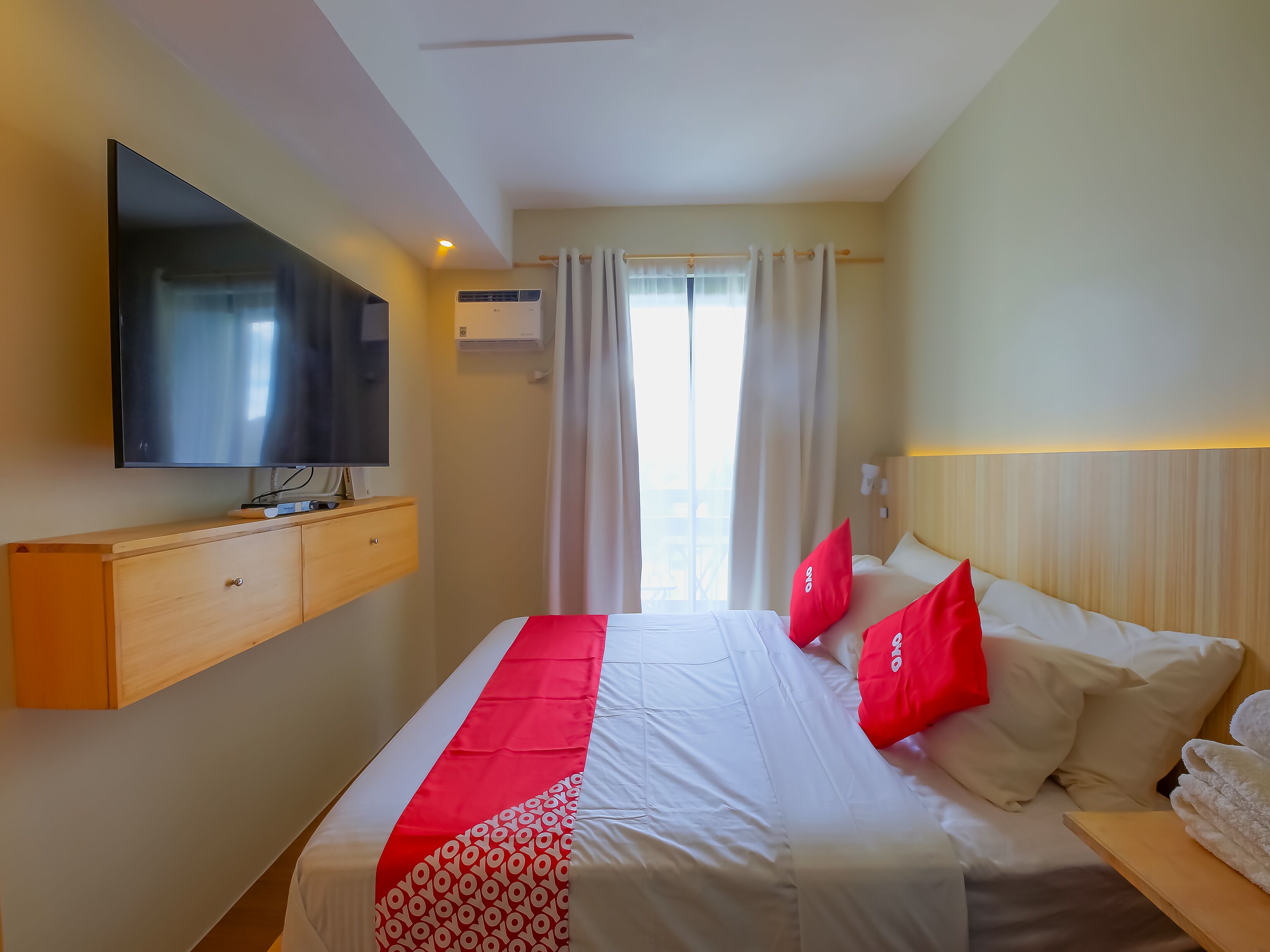 Pine Suites by OYO Rooms