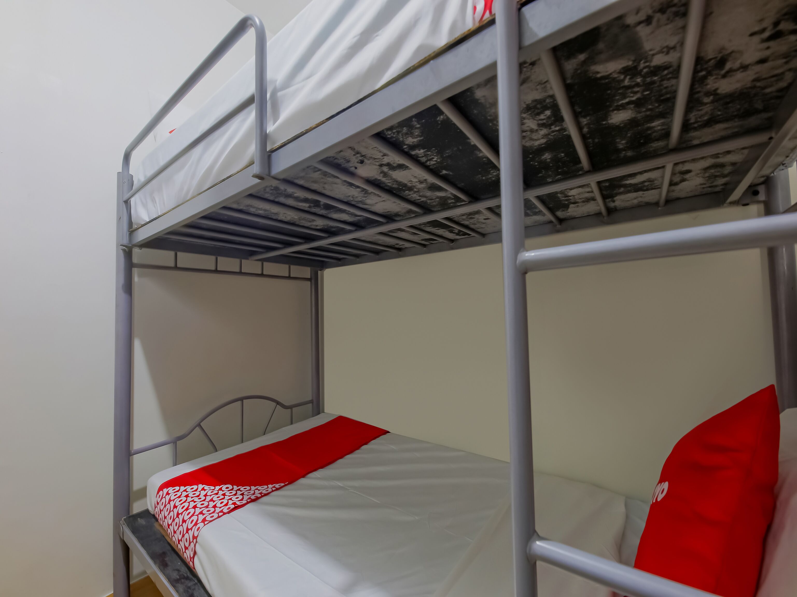 Pine Suites by OYO Rooms