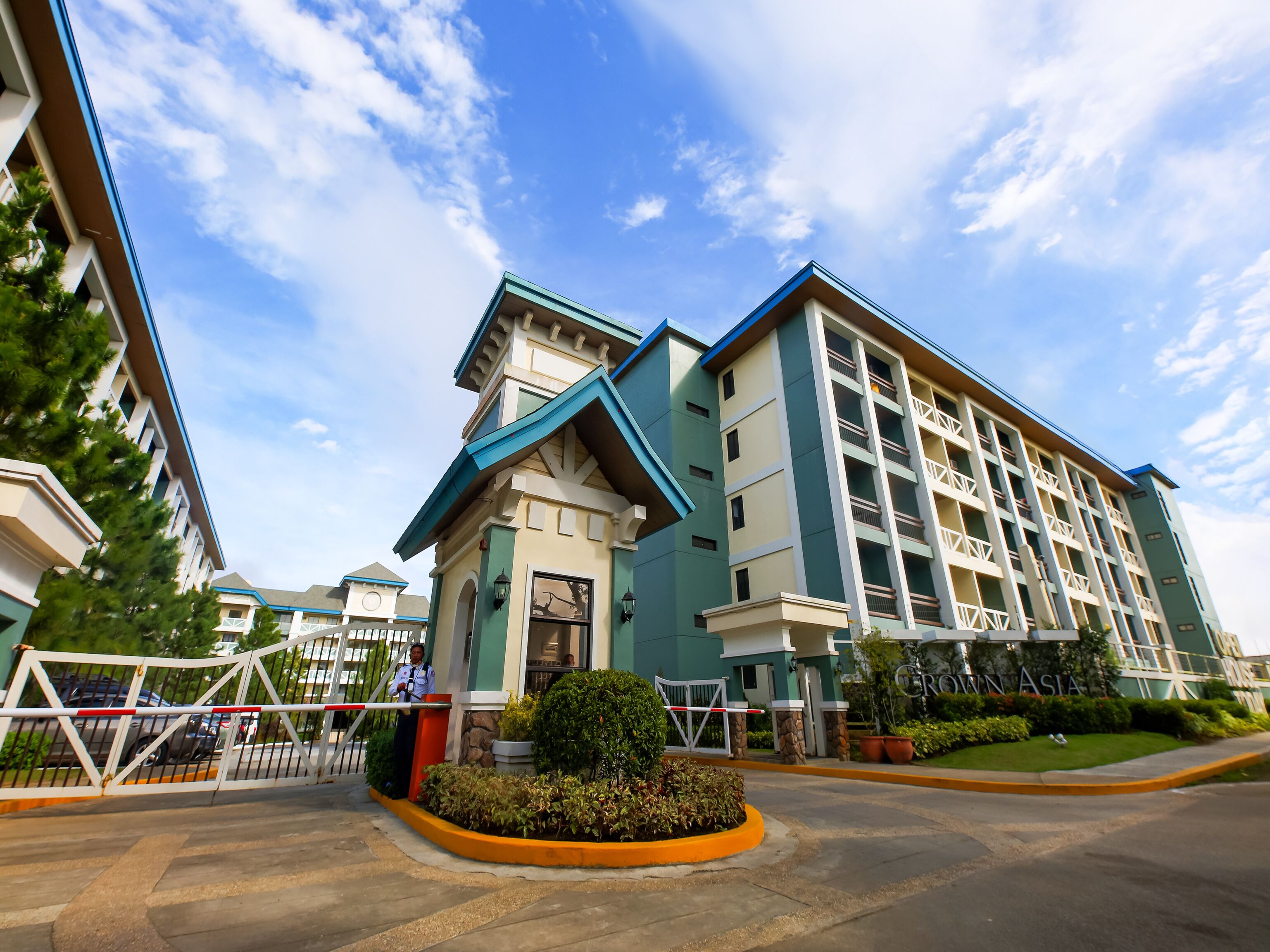 Pine Suites by OYO Rooms