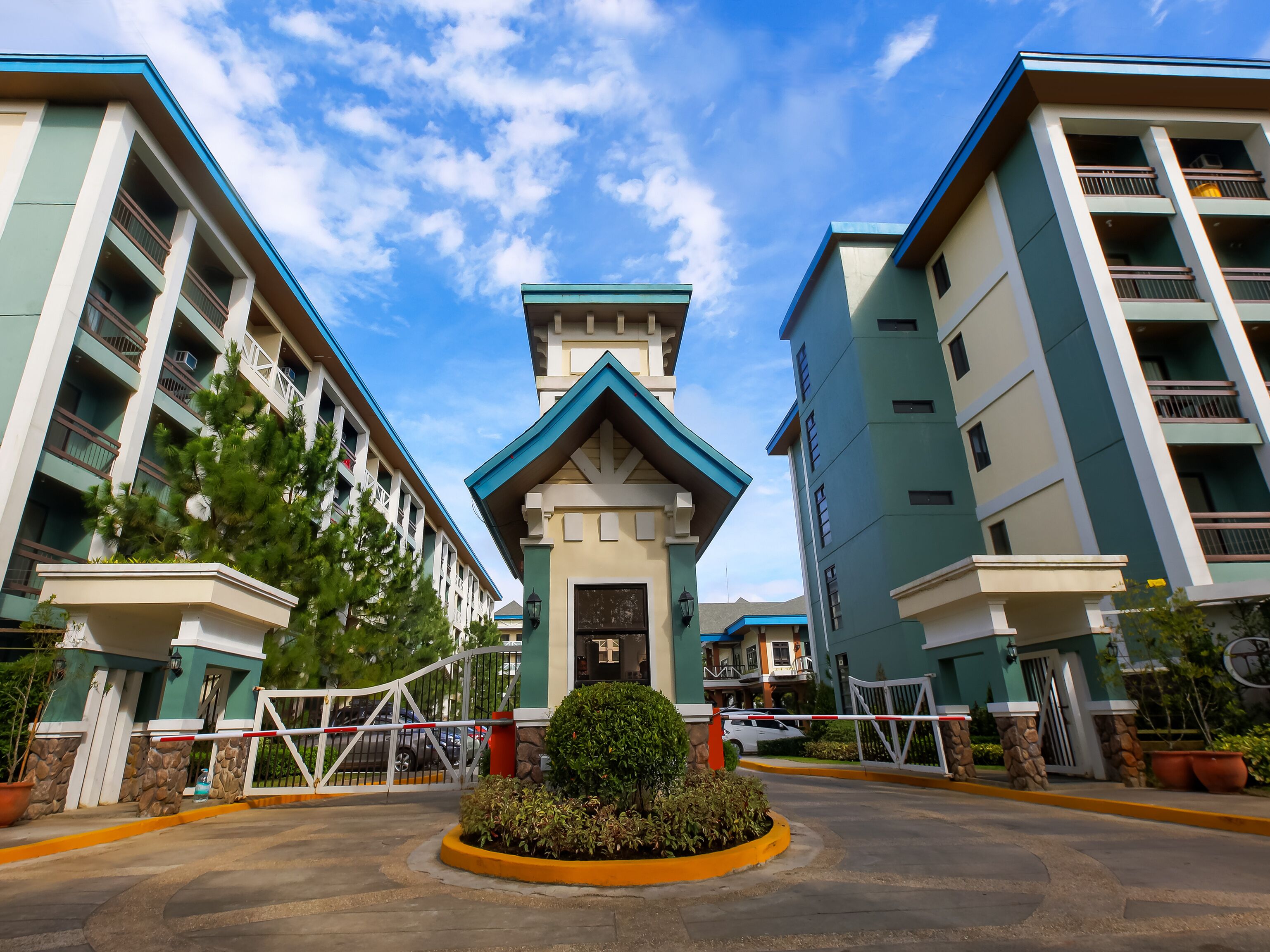 Pine Suites by OYO Rooms