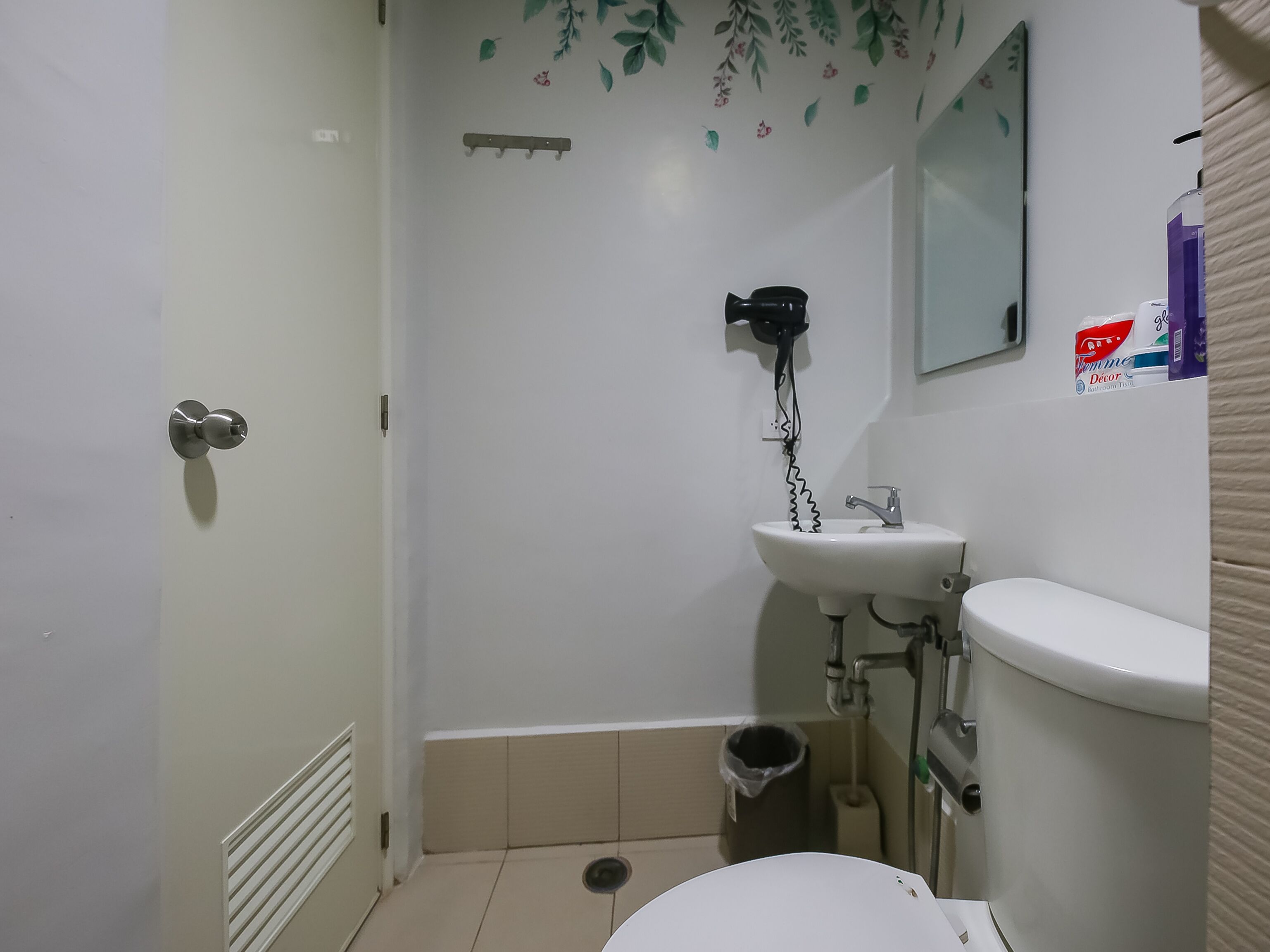 Pine Suites by OYO Rooms