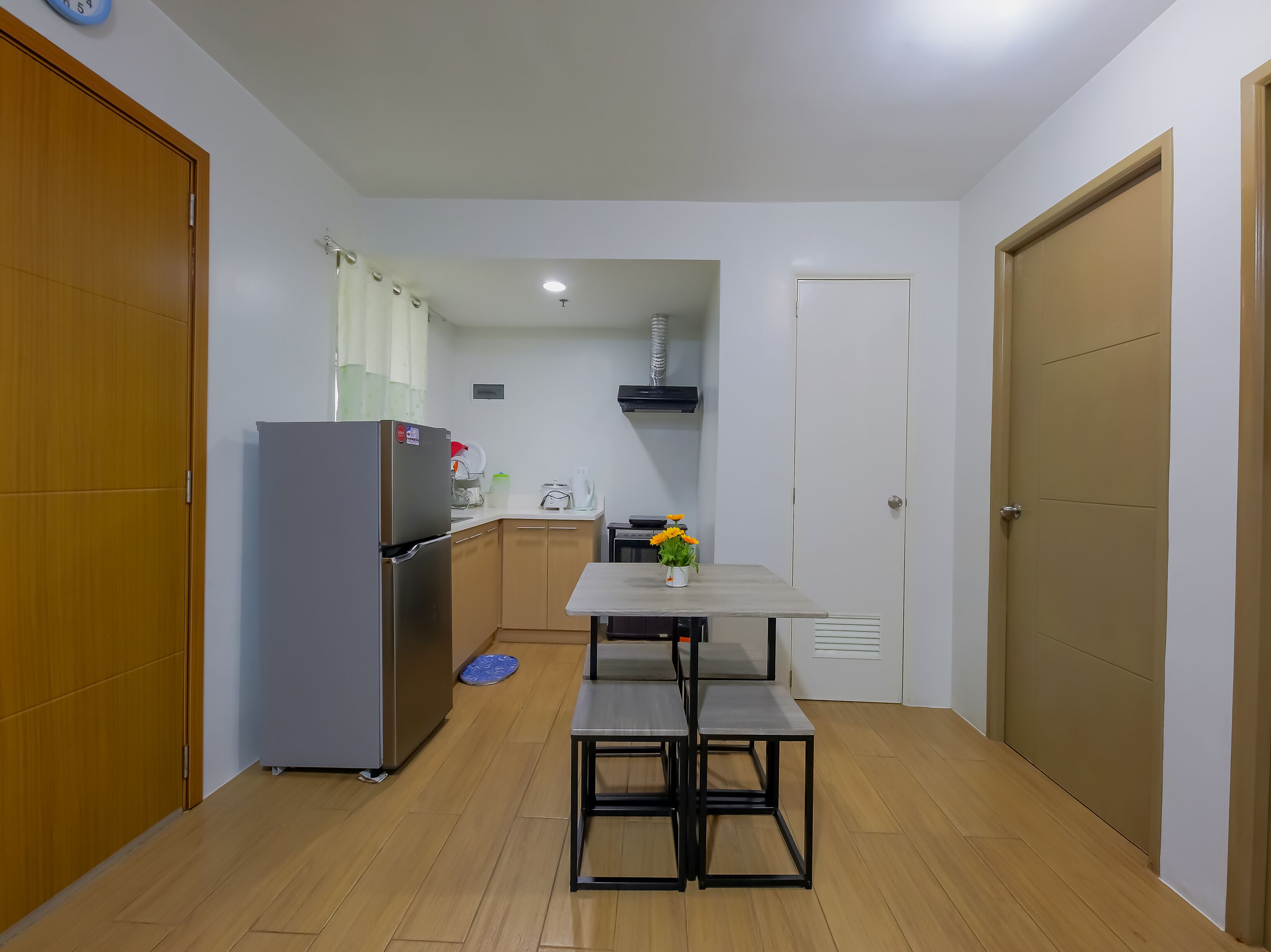 Pine Suites by OYO Rooms
