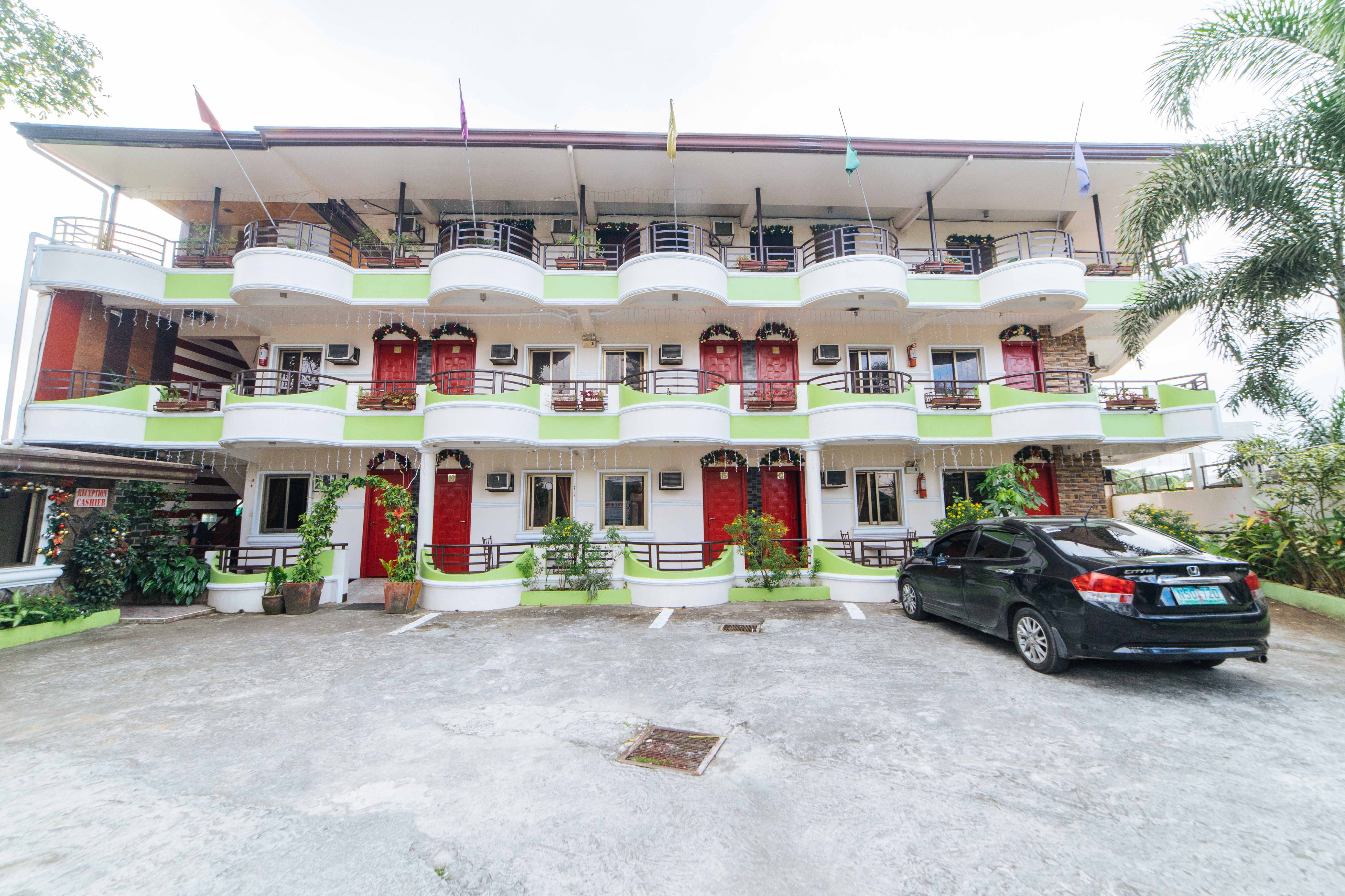 RedDoorz @ Tagaytay Road