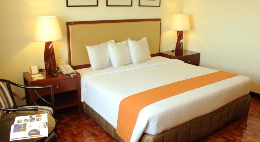 Taal Vista Hotel