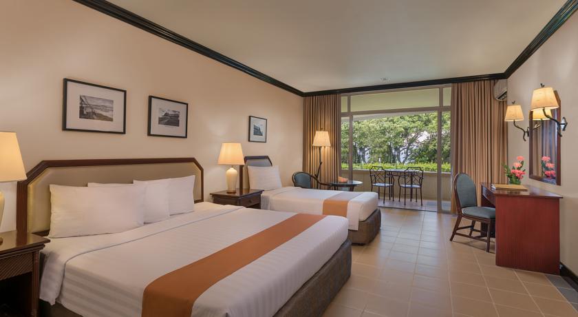 Taal Vista Hotel