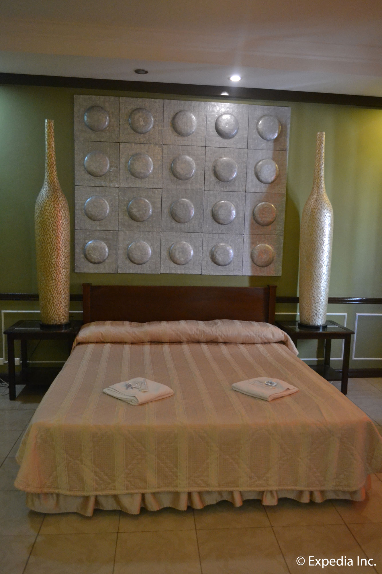 Tagaytay Country Hotel