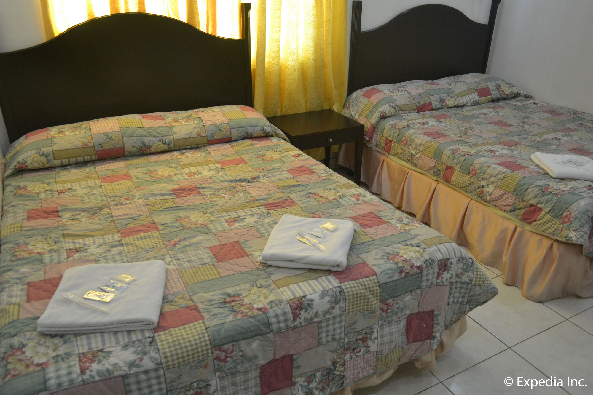 Tagaytay Country Hotel