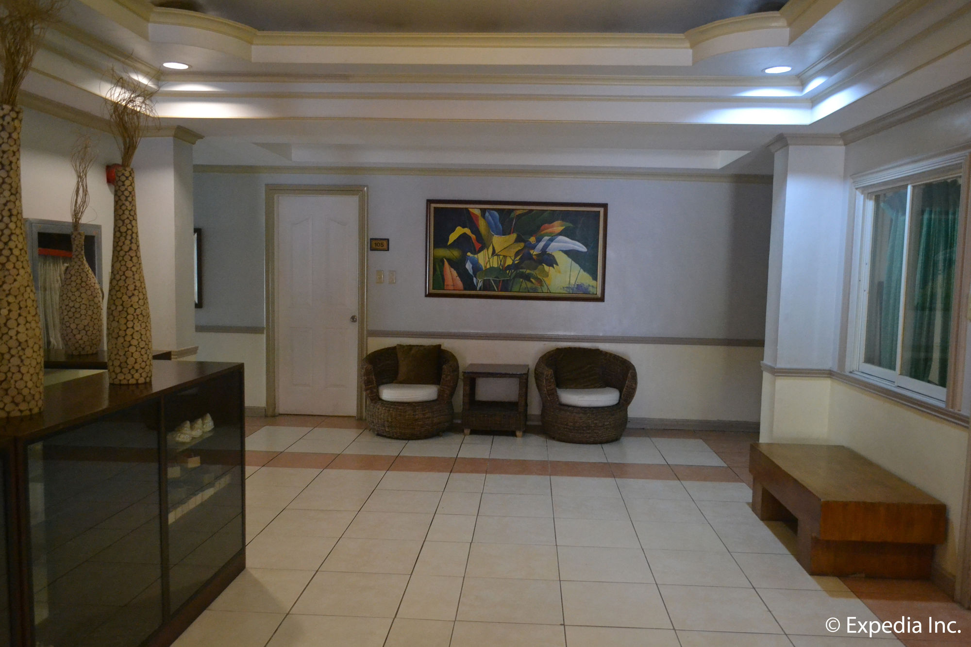 Tagaytay Country Hotel