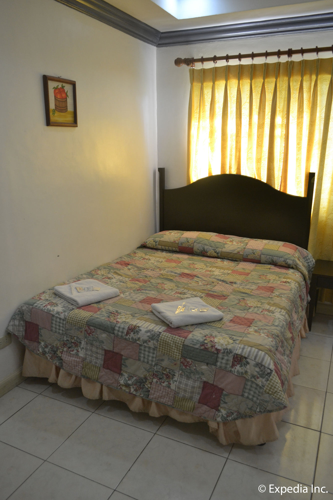 Tagaytay Country Hotel