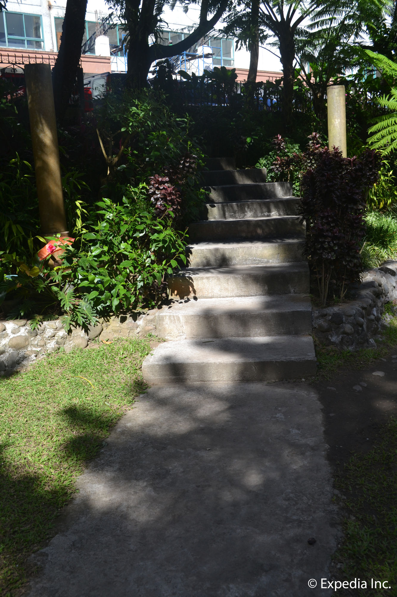 Tagaytay Country Hotel