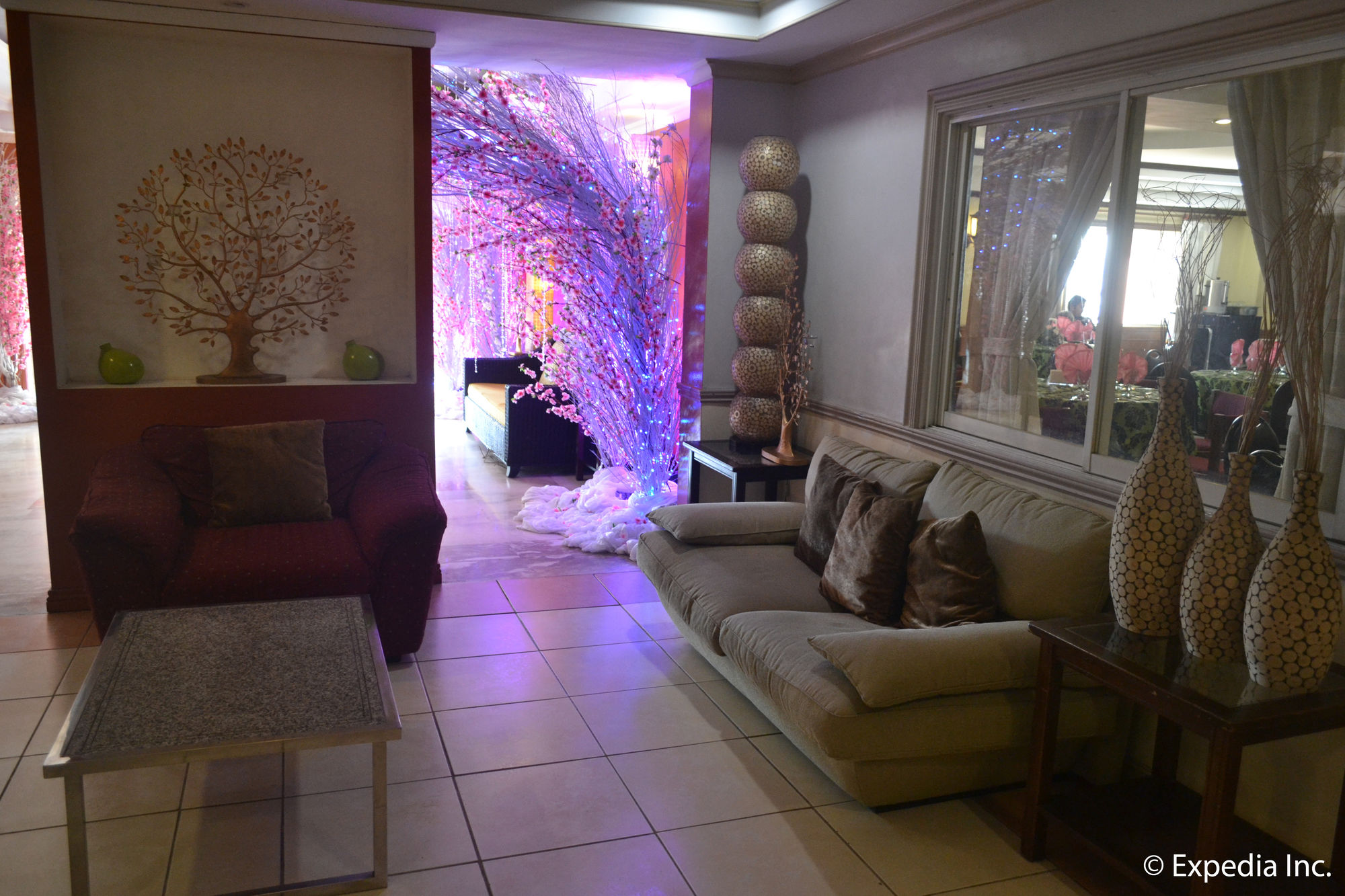 Tagaytay Country Hotel