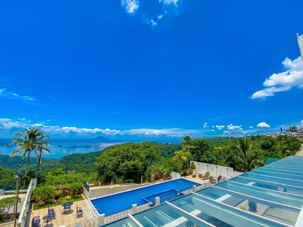Tagaytay Hotel Sixb
