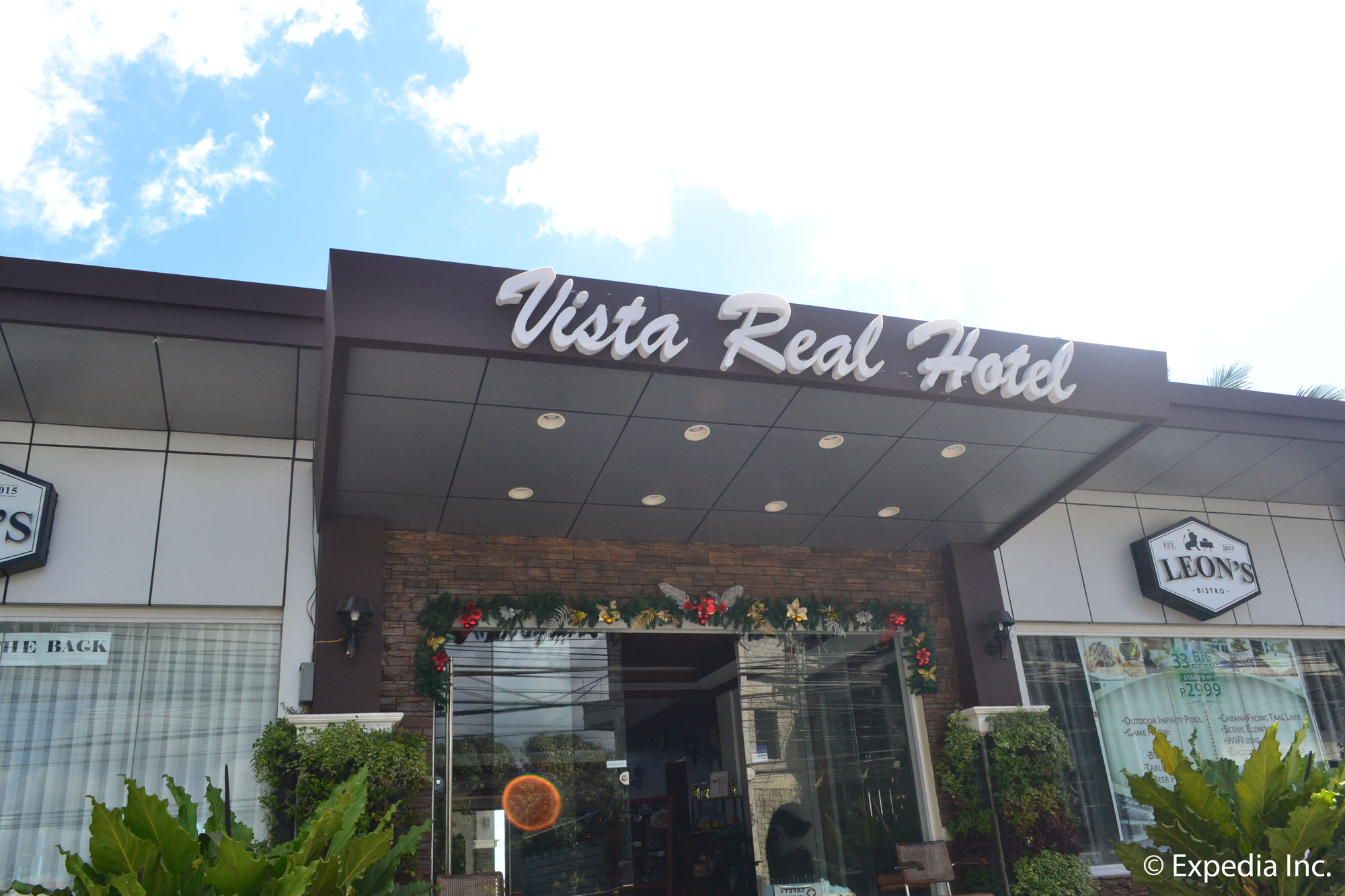 Vista Real Hotel