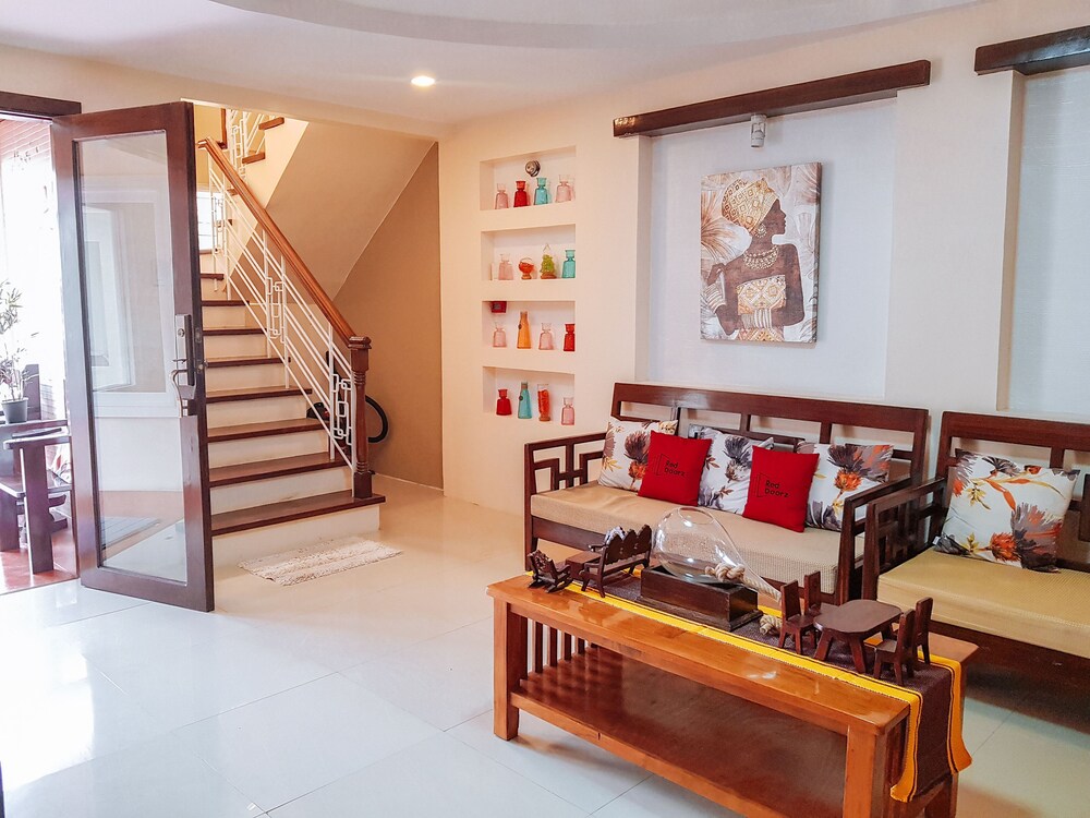 Am's Apartelle by RedDoorz