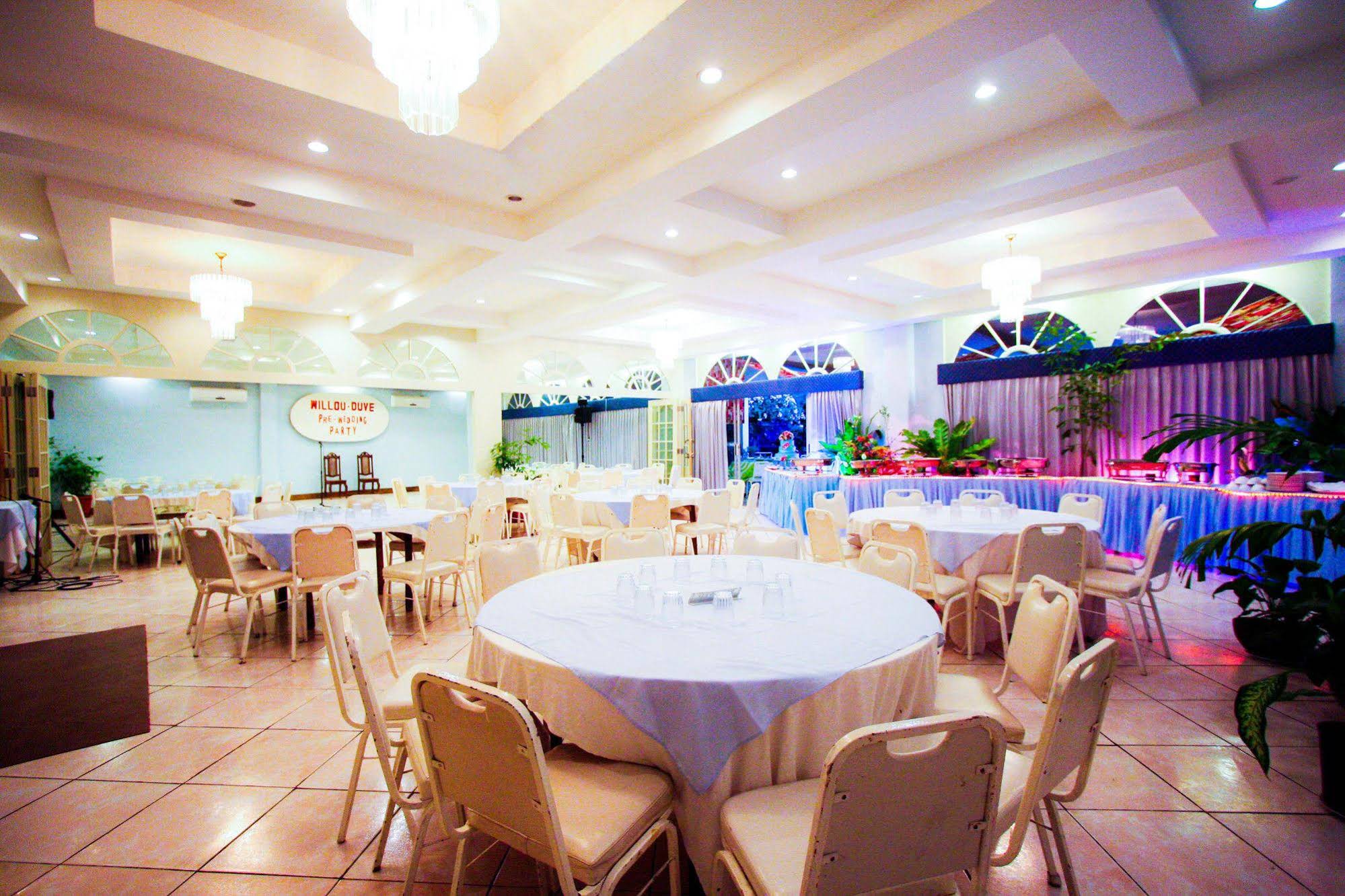 Bohol La Roca Hotel