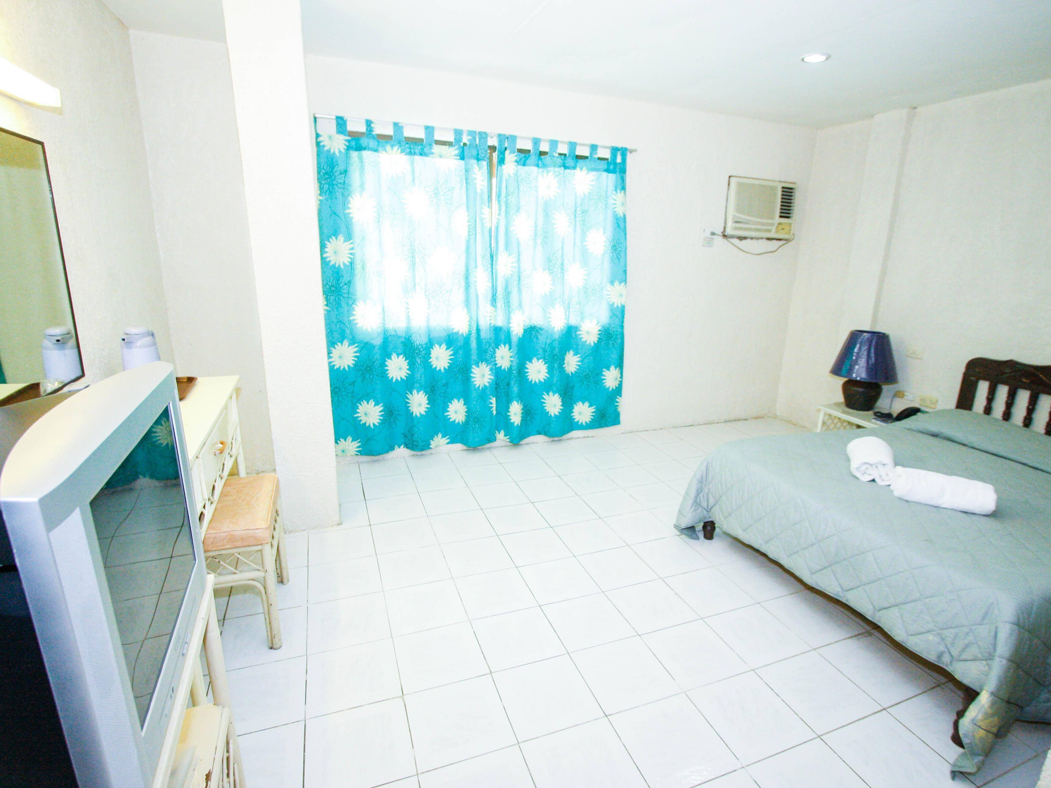 Bohol La Roca Hotel