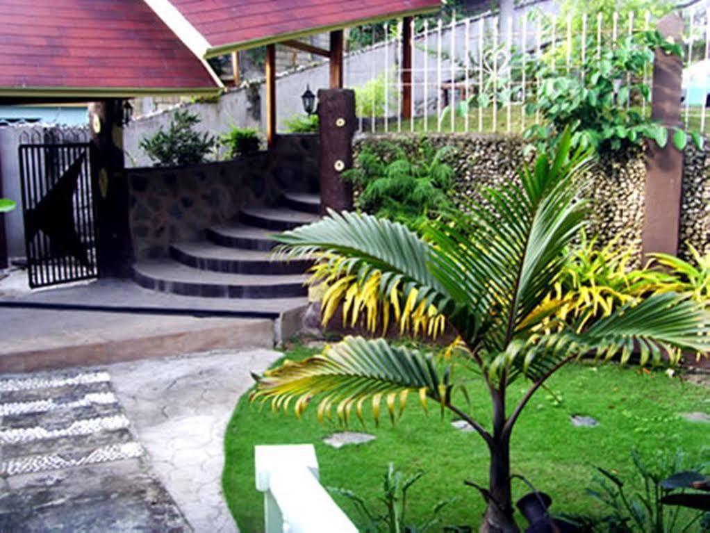 Casa Reyfrancis Pension House