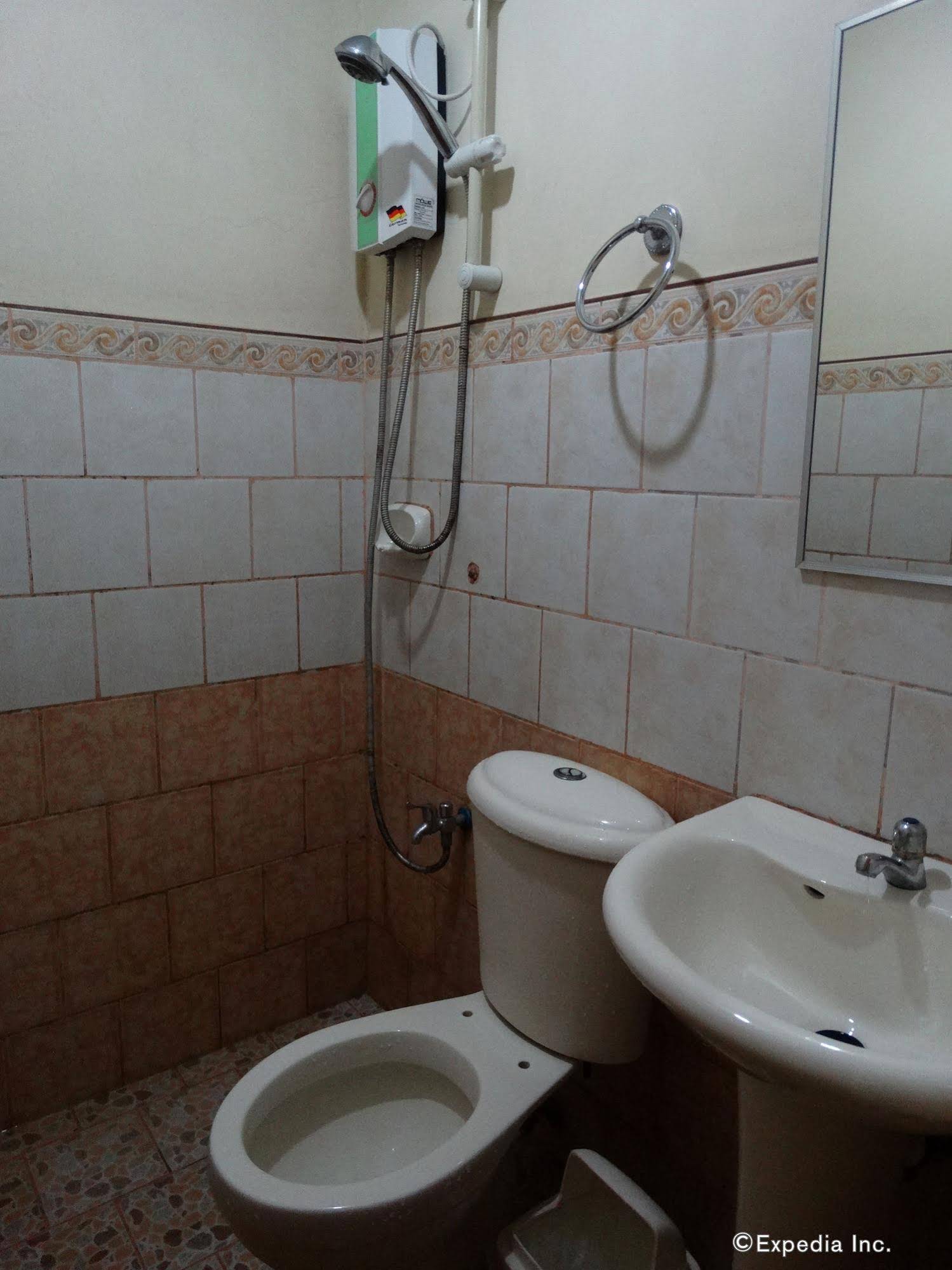 OYO 499 Le Pensione De San Jose