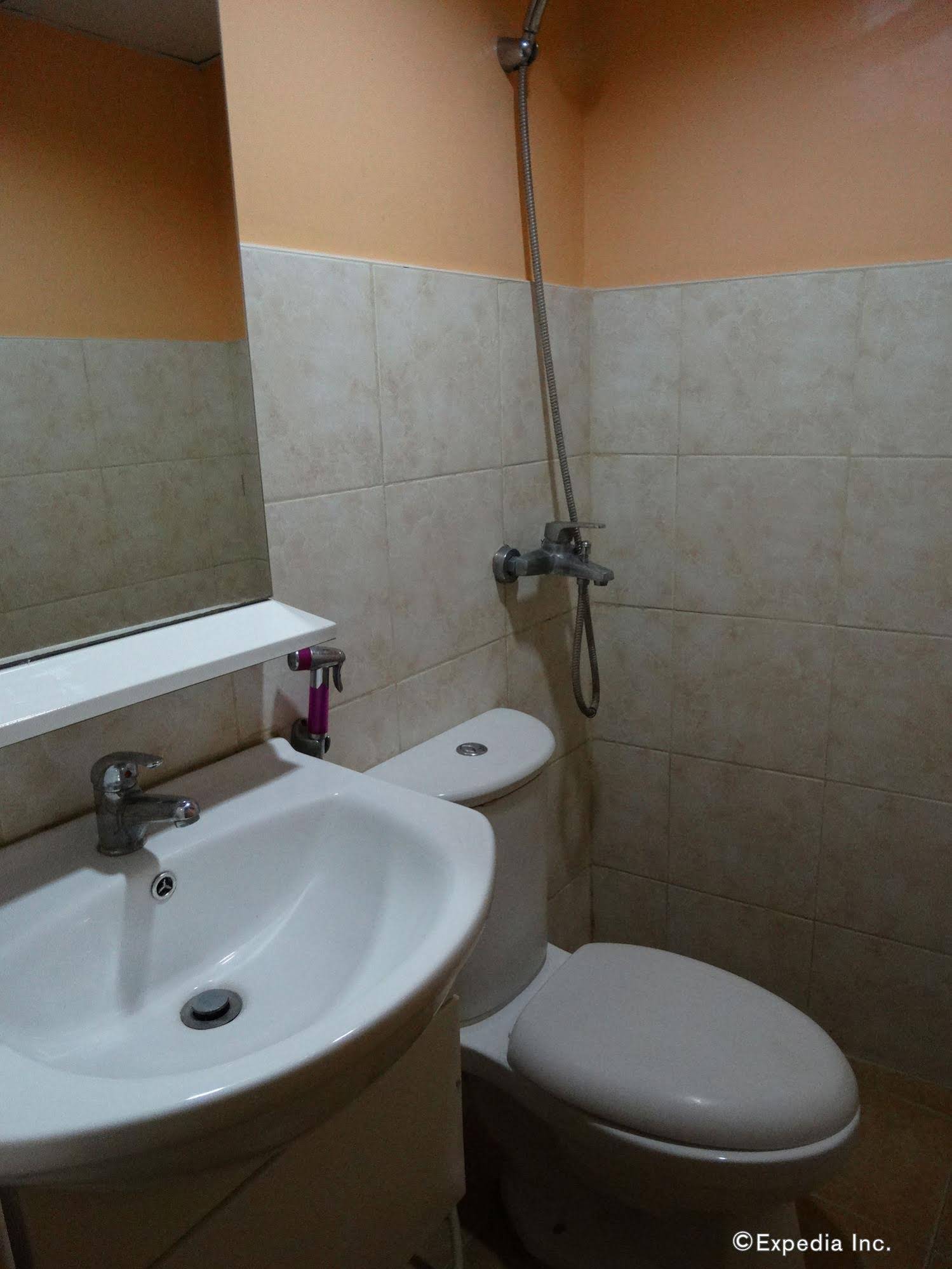 OYO 499 Le Pensione De San Jose