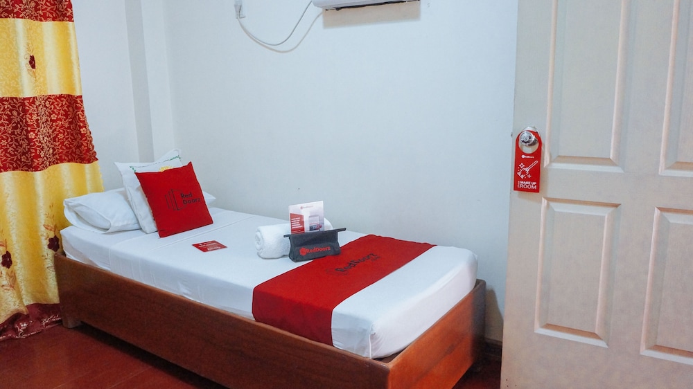 Marcelina's Guesthouse by Reddoorz