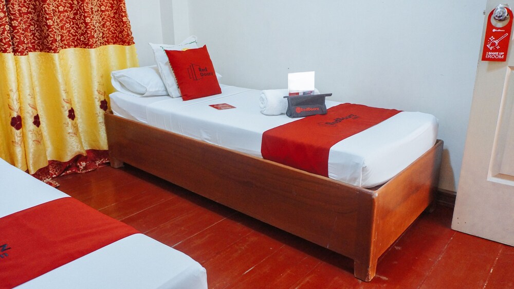 Marcelina's Guesthouse by Reddoorz