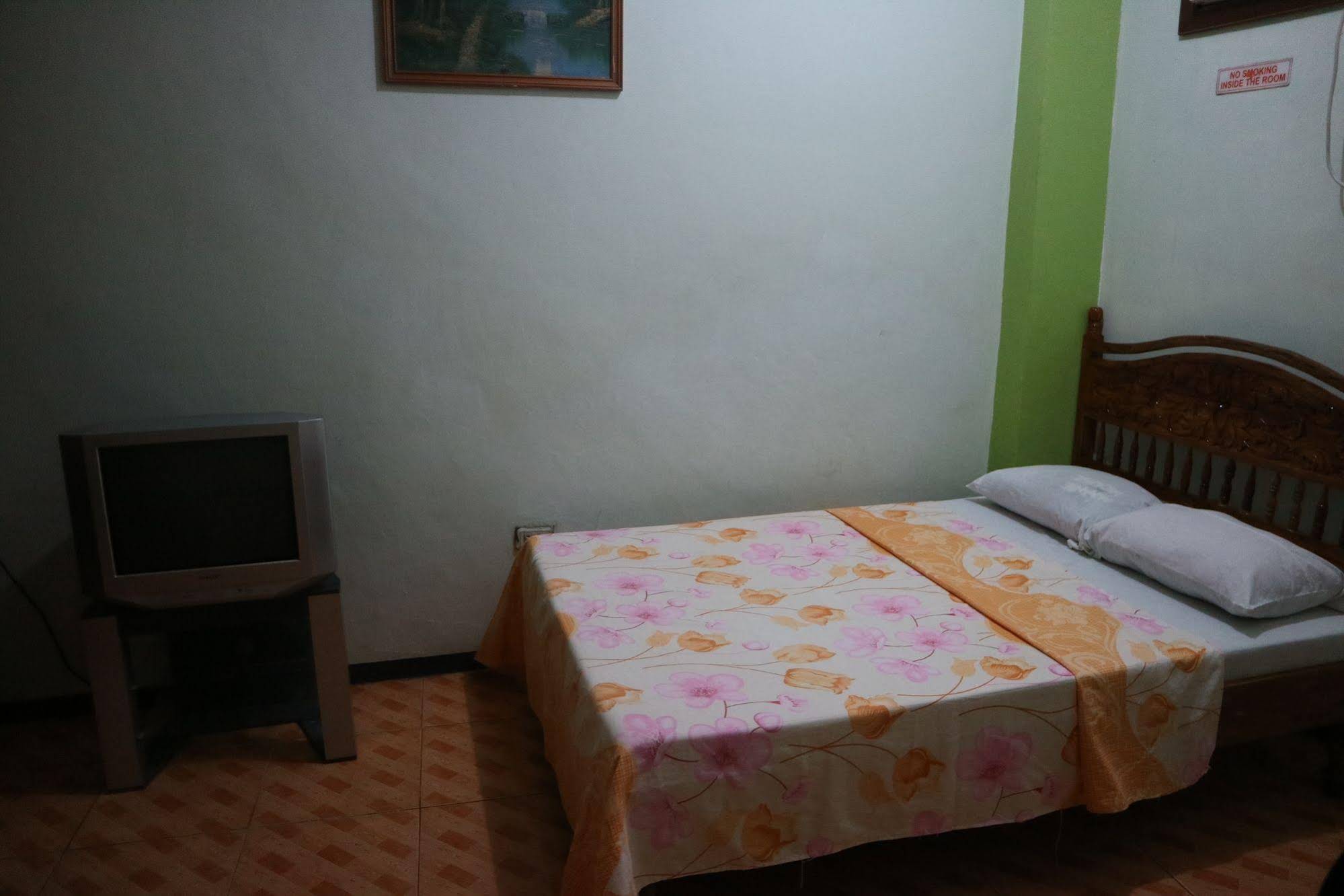 Miles Eyc Pension House