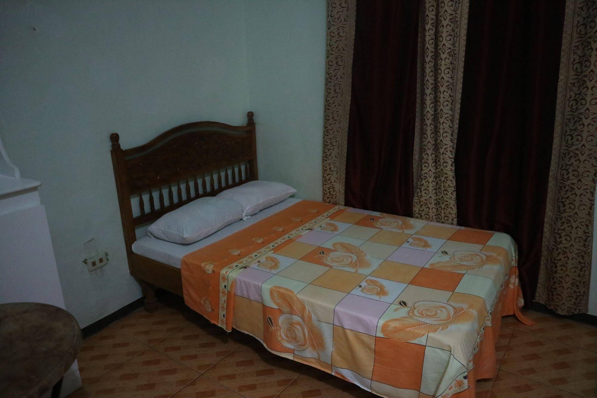 Miles Eyc Pension House