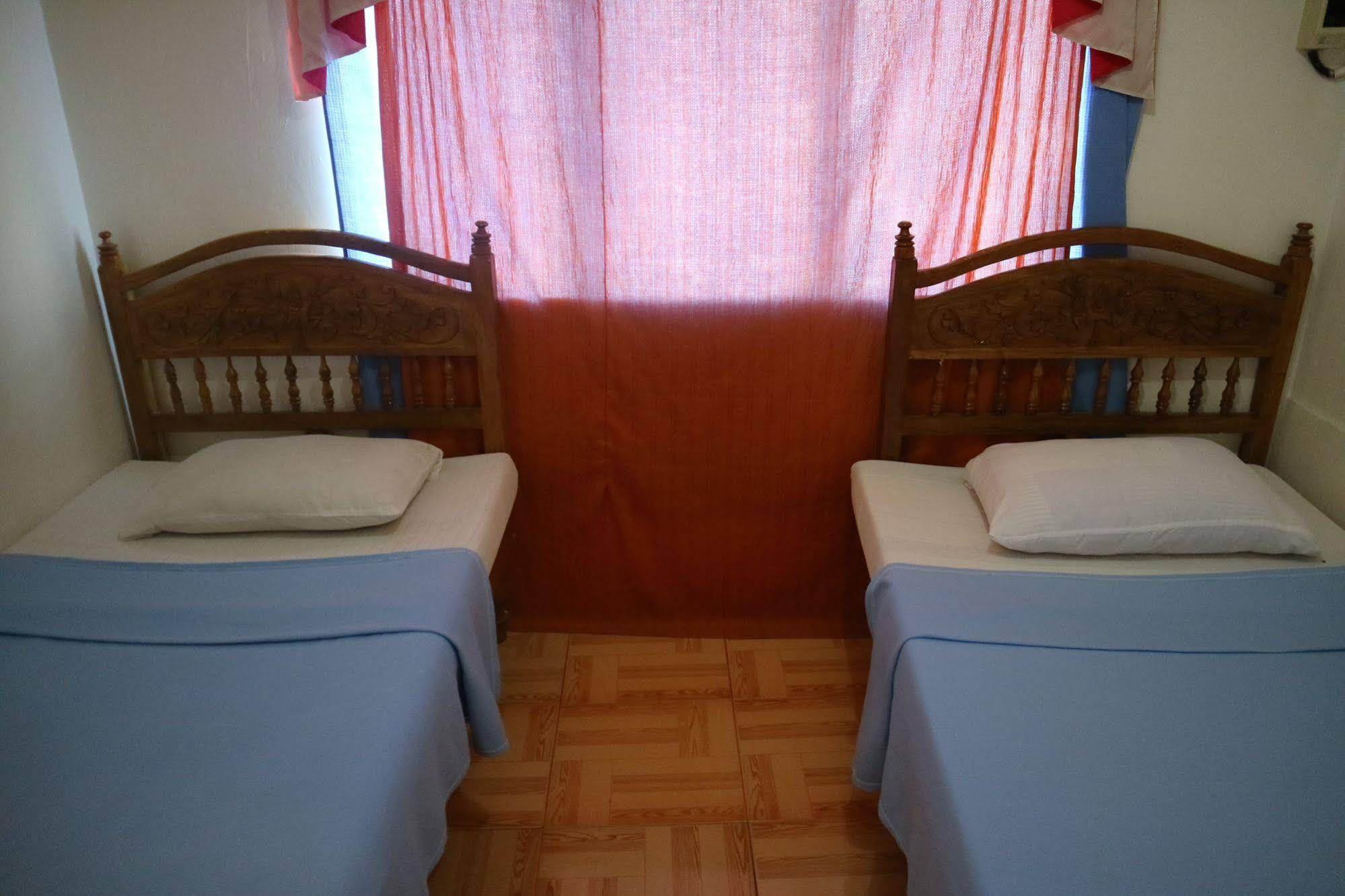 Miles Eyc Pension House
