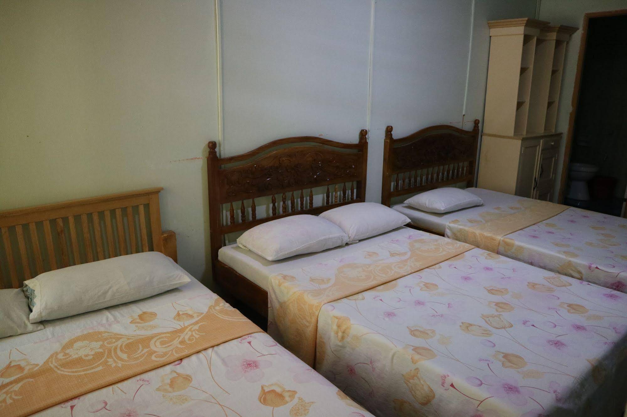 Miles Eyc Pension House