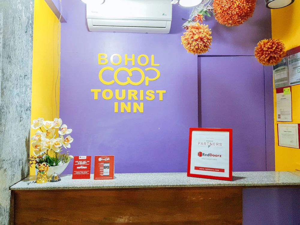 Reddoorz near Ramiro Community Hospital