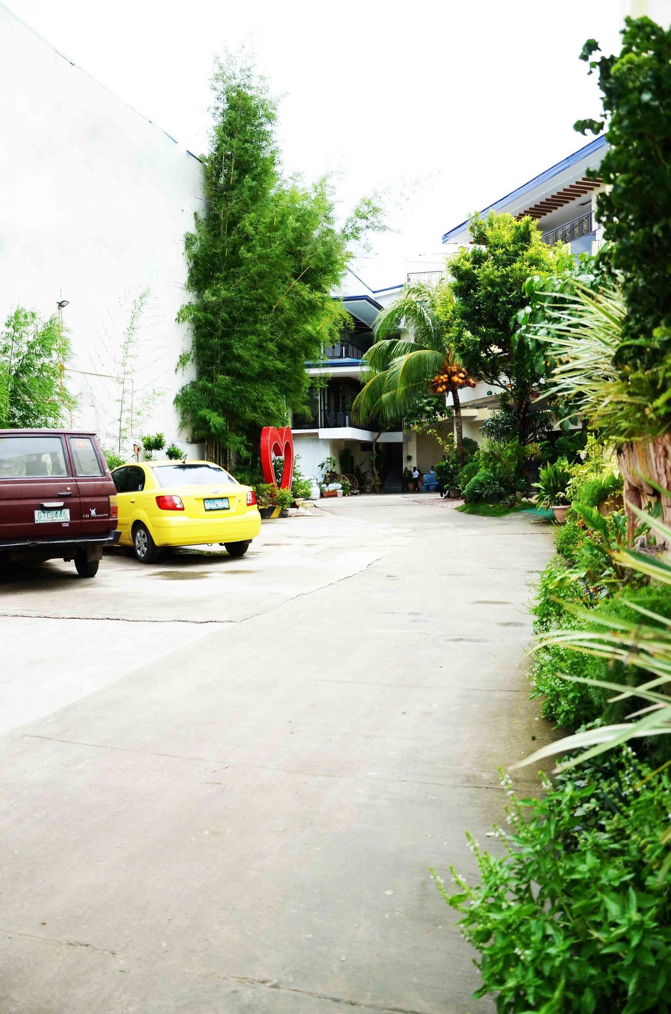 Reyna's the Haven & Gardens