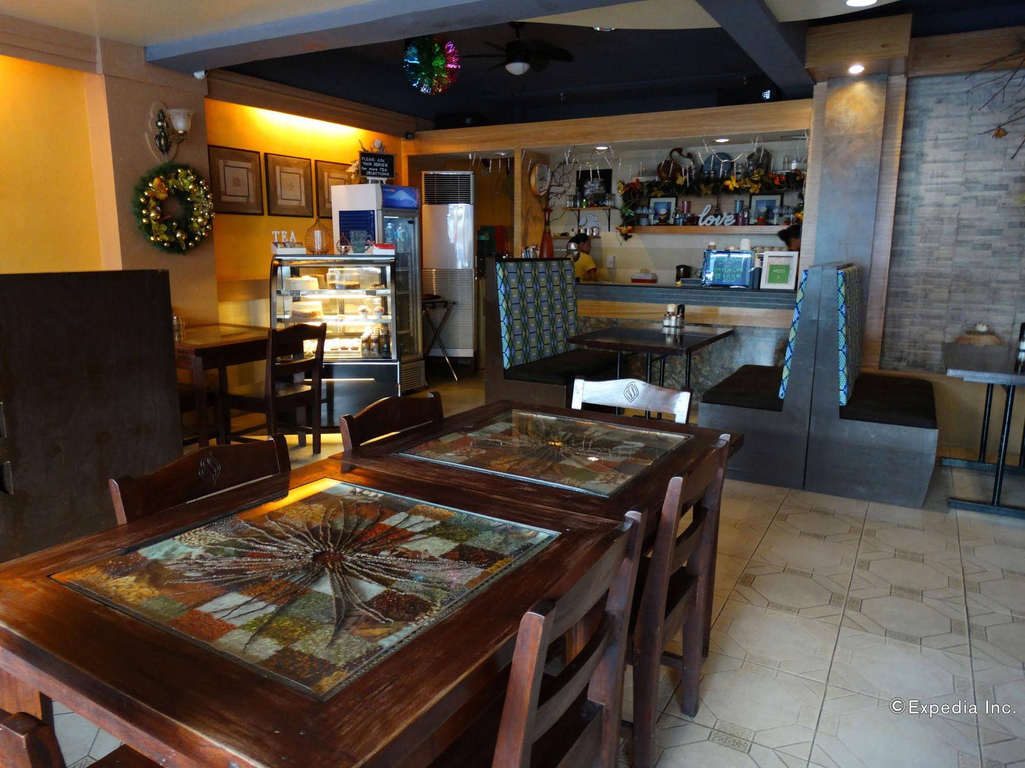 Sun Avenue Tourist Inn And Cafe