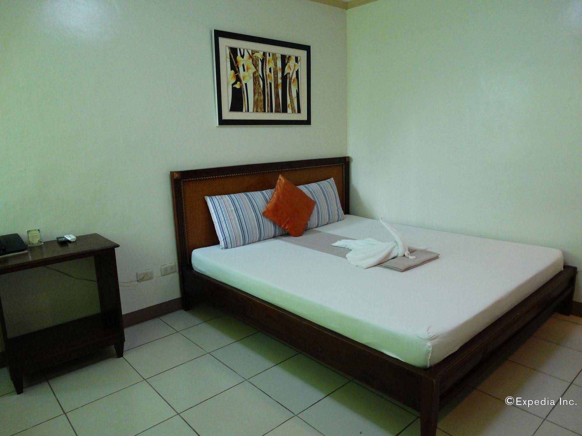 Sun Avenue Tourist Inn And Cafe