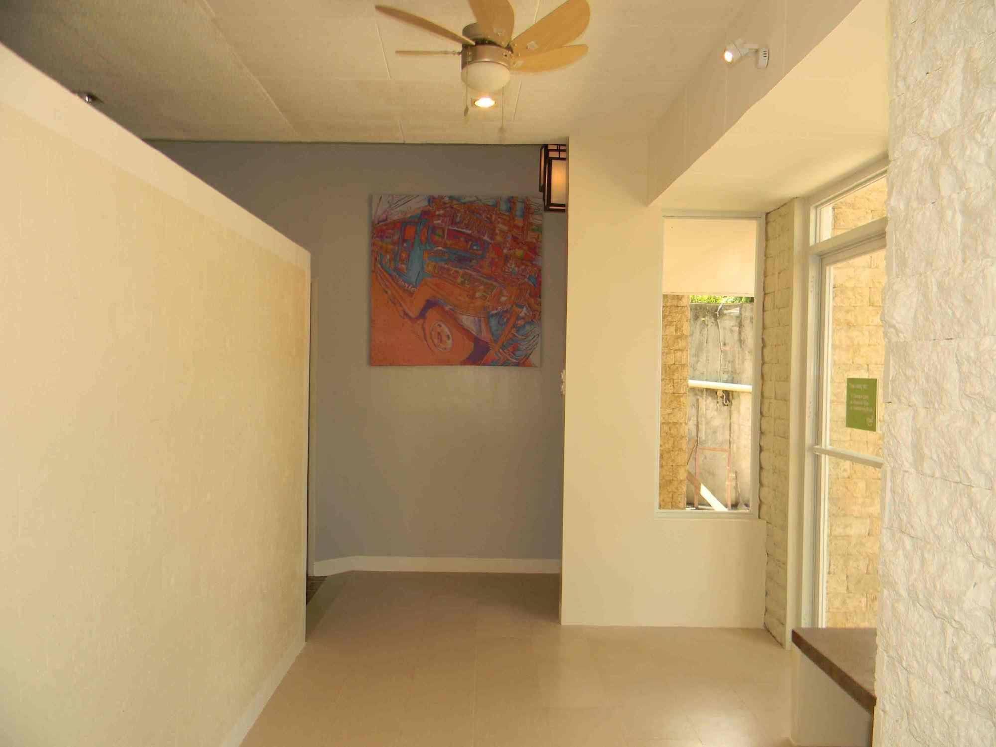 TR3ATS Guest House Bohol Hostel
