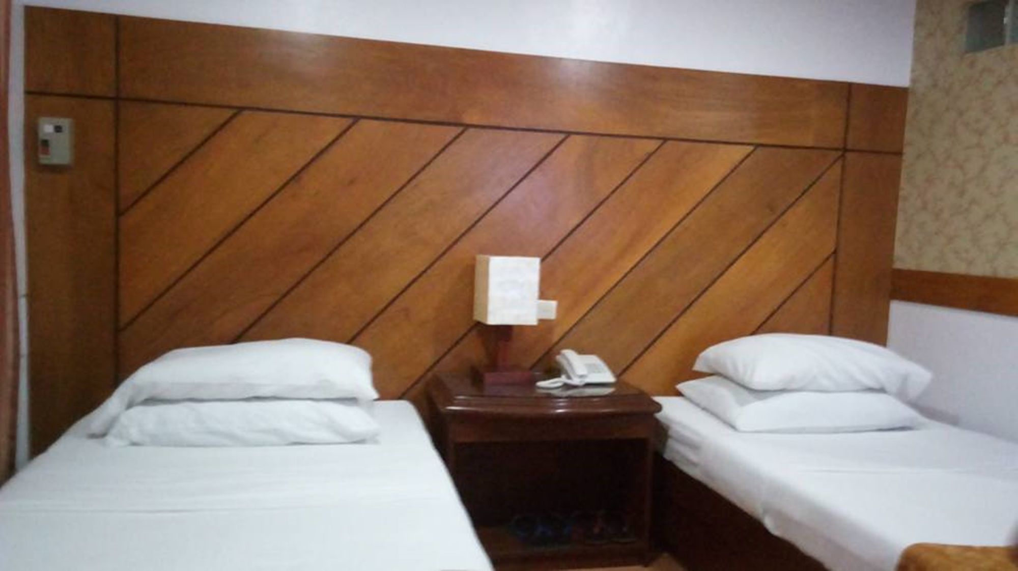 Wregent Plaza Hotel