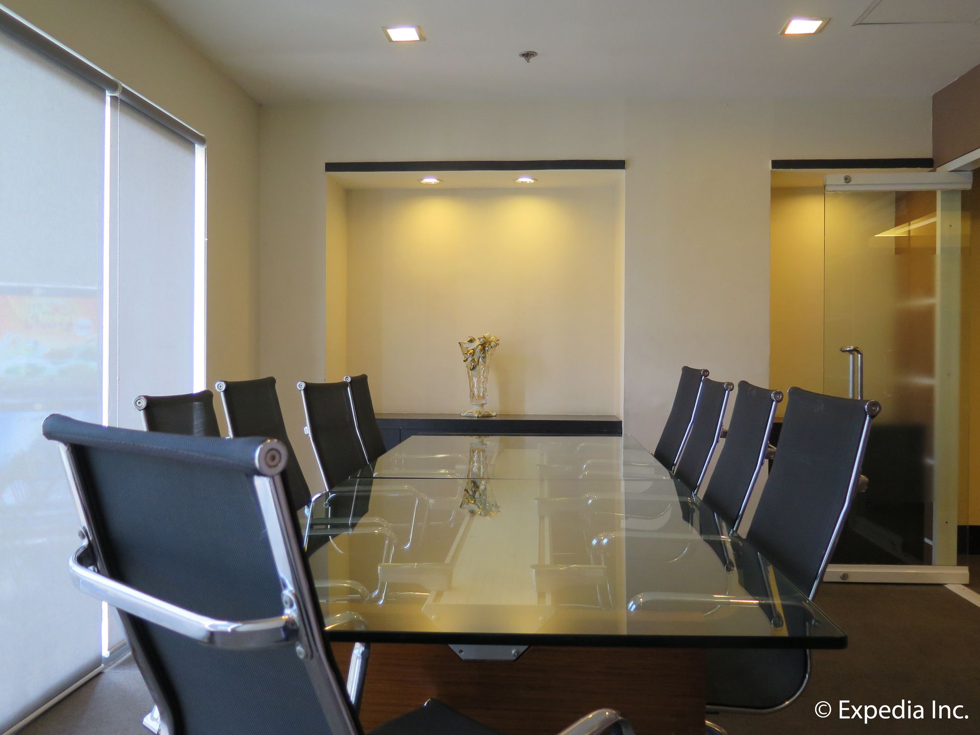 Big 8 Corporate Hotel