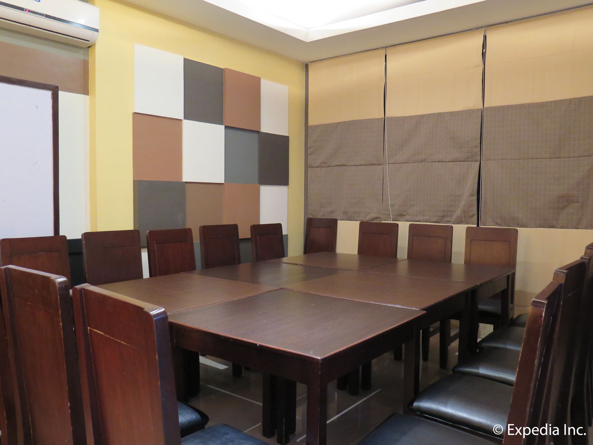 Big 8 Corporate Hotel