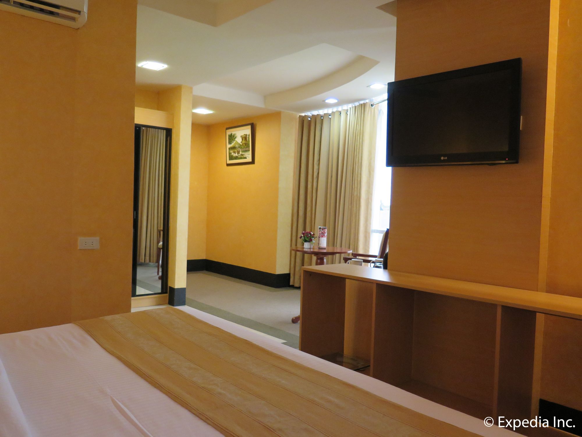 Big 8 Corporate Hotel
