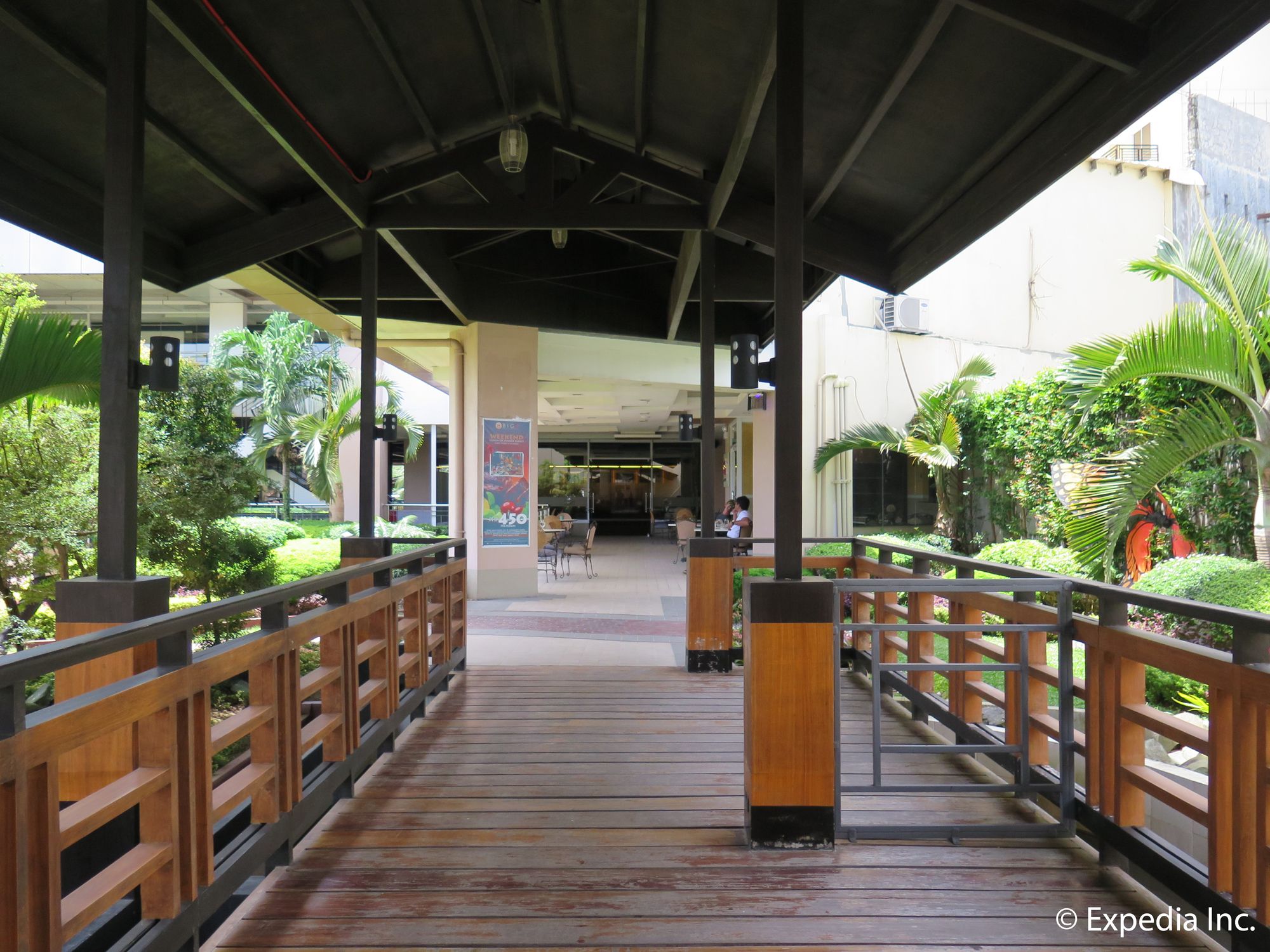 Big 8 Corporate Hotel