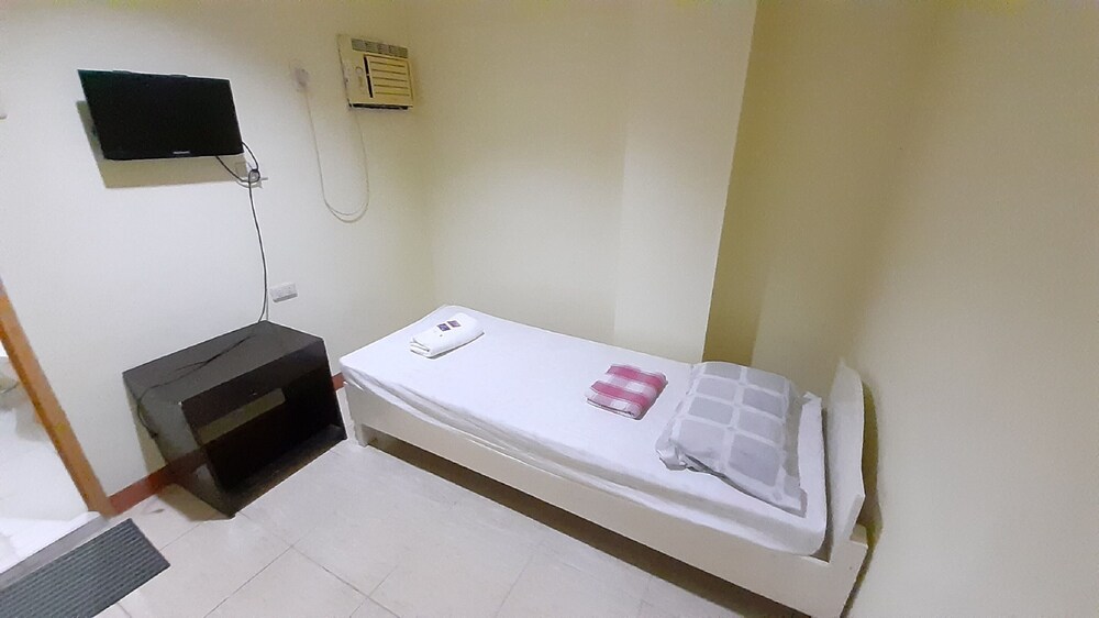 Dunchel's Guest House by OYO Rooms