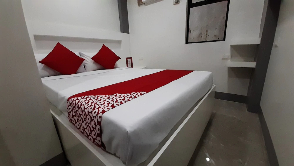 Jrja Hotel by OYO Rooms