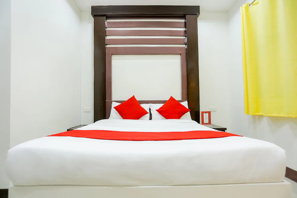 Jrja Suites by OYO Rooms
